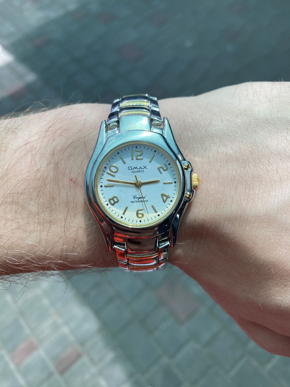 Japanese Brand Stylish OMAX Crystal Watch Quartz Working Size ONE SIZE - 2 Thumbnail