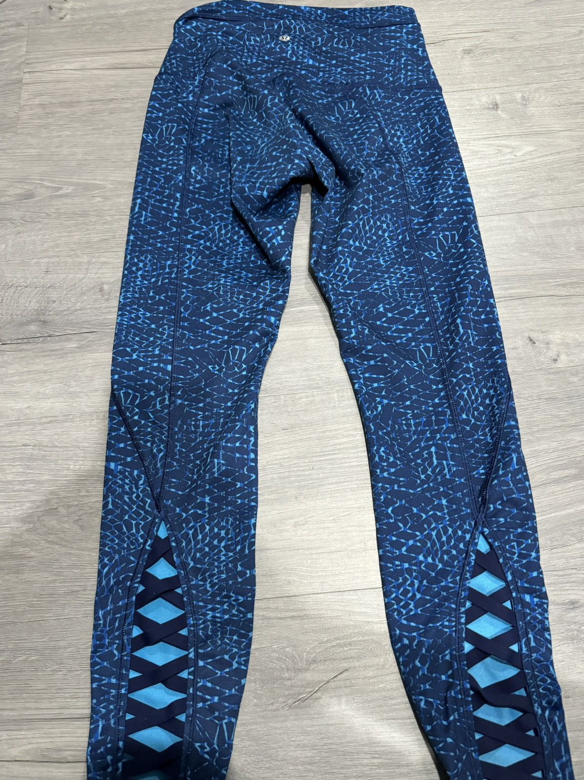 Lululemon Lululemon Pure Practice Legging Blue Size 28" / US 6 / IT 42 - 1 Thumbnail