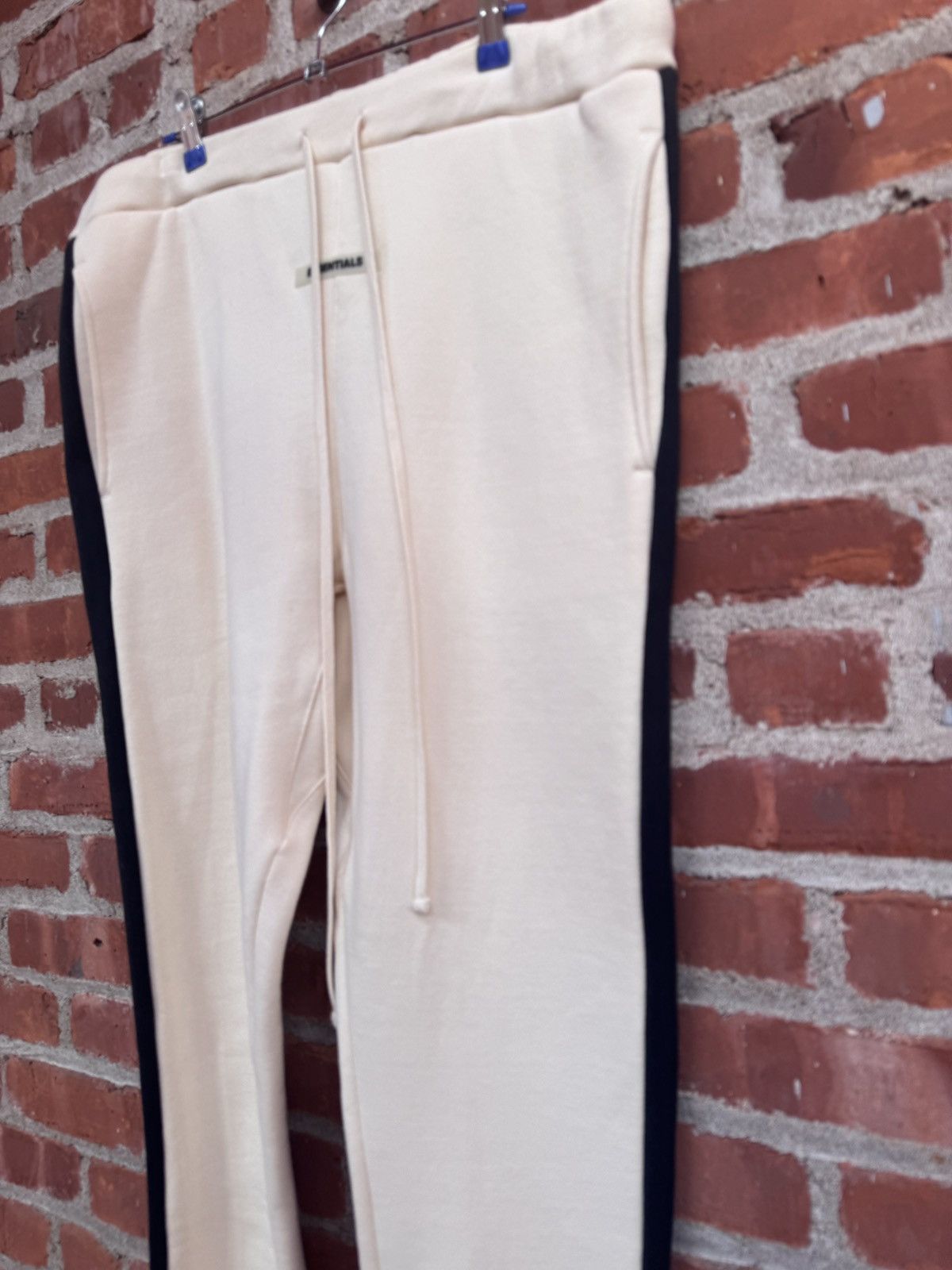 Fear of god essentials side stripe sweatpants