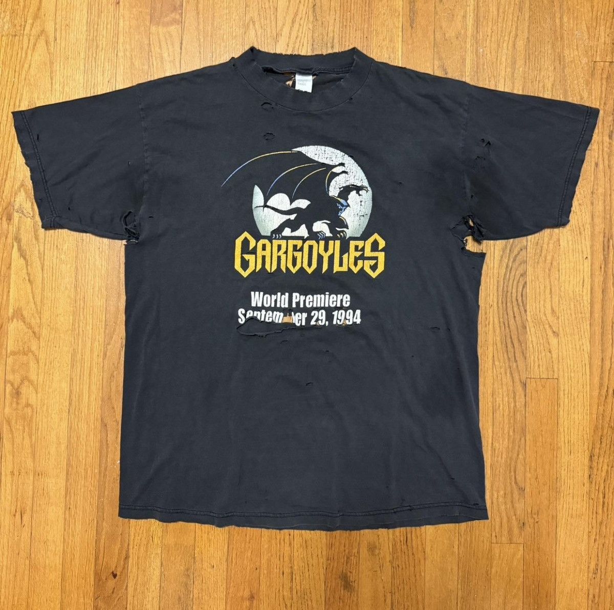 Other Vintage Gargoyles Tee Size US L / EU 52-54 / 3 - 1 Thumbnail