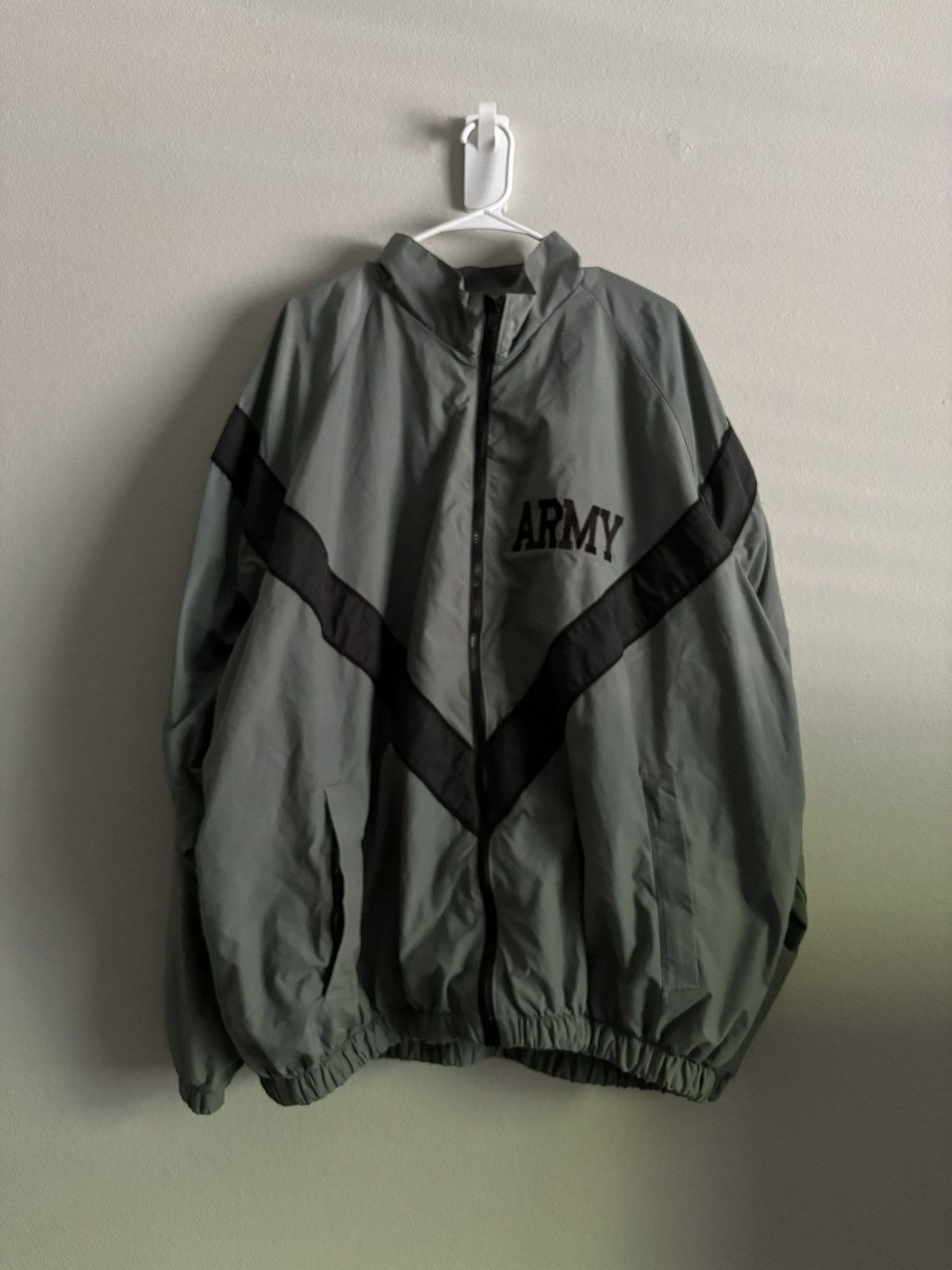Vintage Military Physical Fitness Uniform Jacket Windbreaker Size US XXL / EU 58 / 5 - 1 Thumbnail