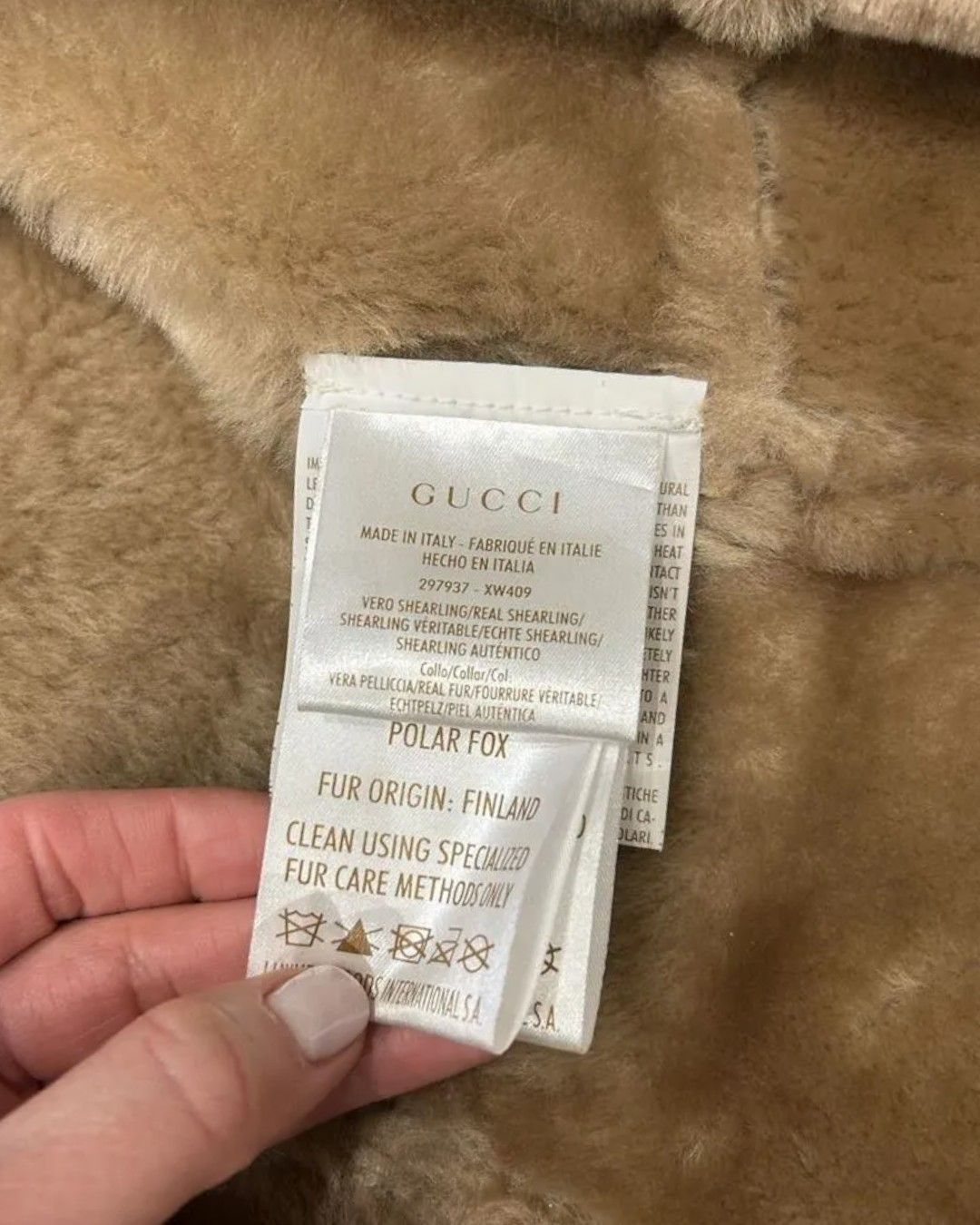 Gucci F/W 2010 SHEARLING LEATHER COAT WITH POLAR FOX FUR COLLAR Size XS / US 0-2 / IT 36-38 - 5 Thumbnail