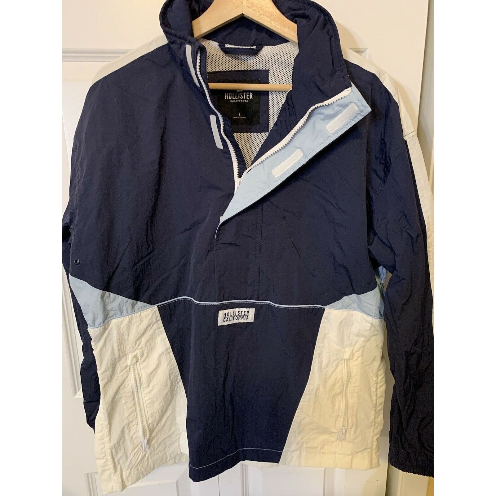 Hollister Hollister Men s Sz S jacket 1 2 Zip Windbreaker Blue White P Grailed