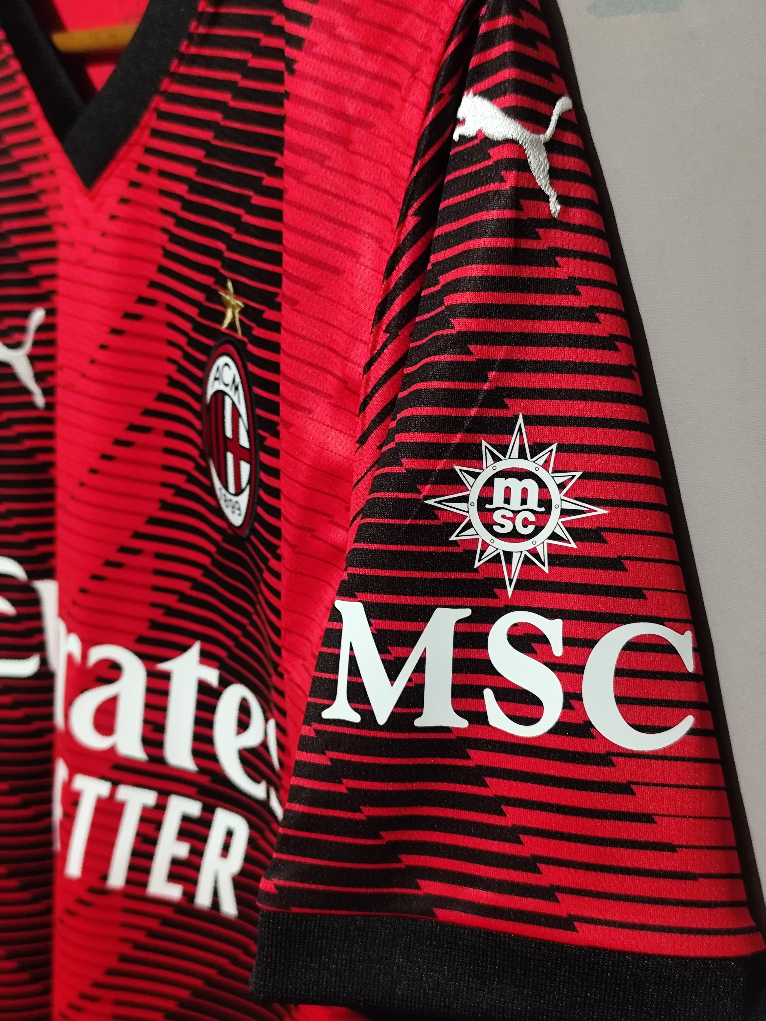 Puma Puma x AC Milan 2023/2024 #22 Kaka Home Jersey Size US L / EU 52-54 / 3 - 9 Thumbnail