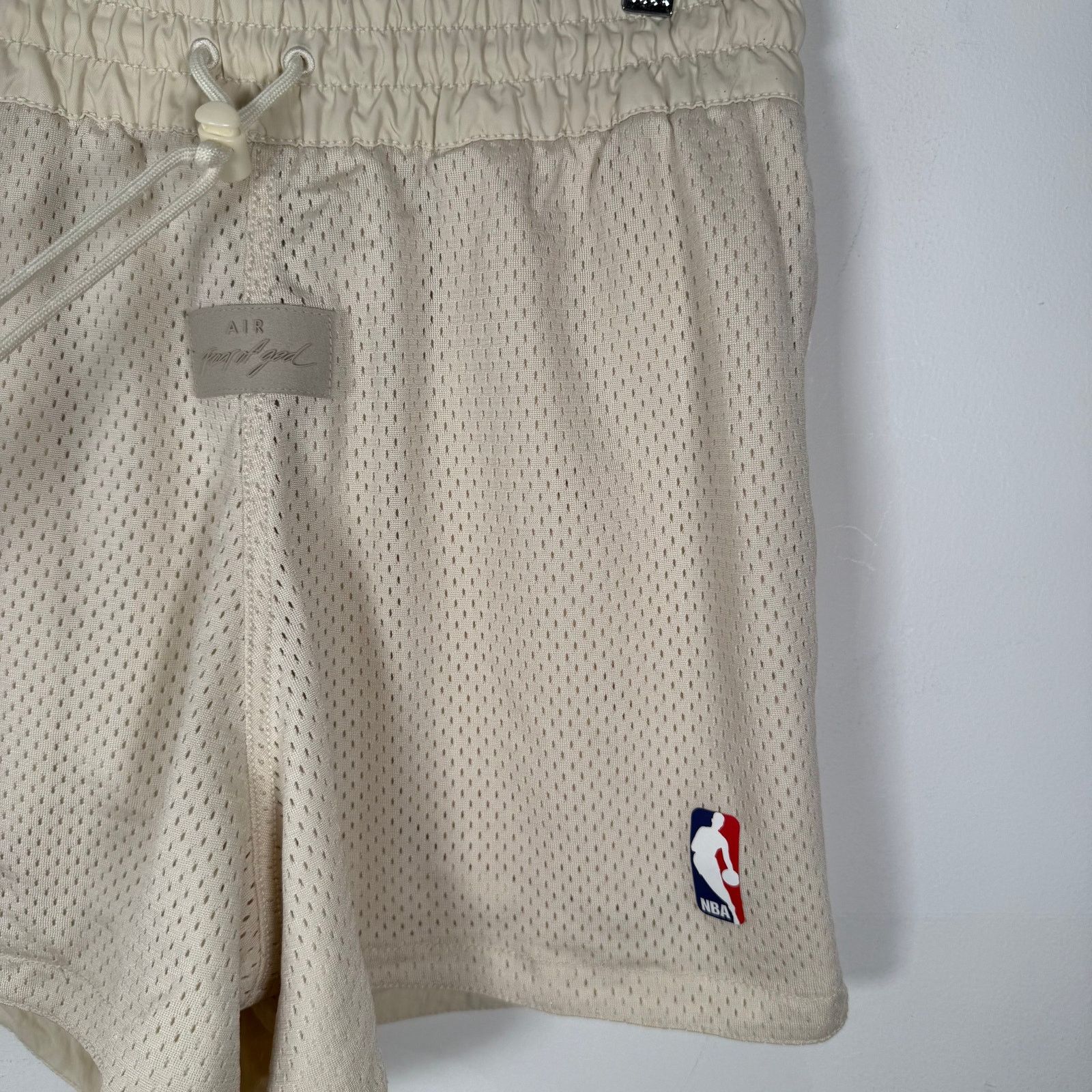 Fear of God × NBA Fear Of God x NBA x Nike Cream Basketball Shorts Size S Size US 30 / EU 46 - 3 Thumbnail