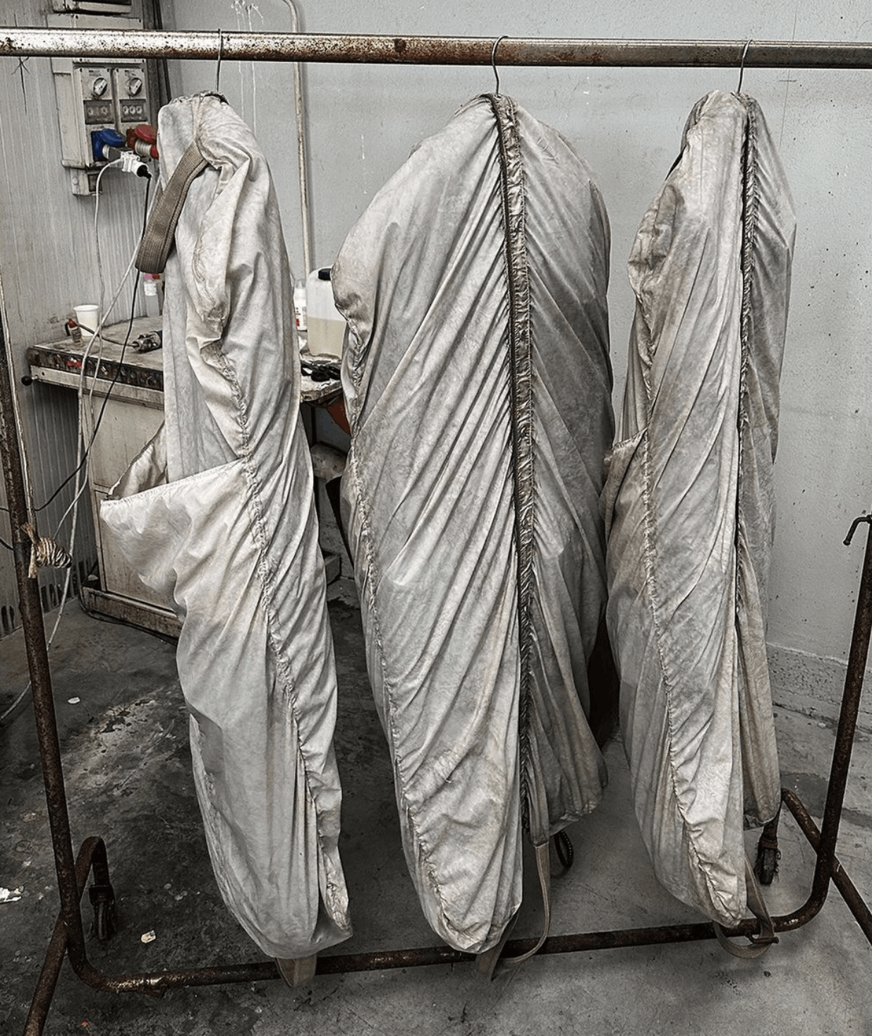 Shine Luxury “GODA” membrane body bag transporter set