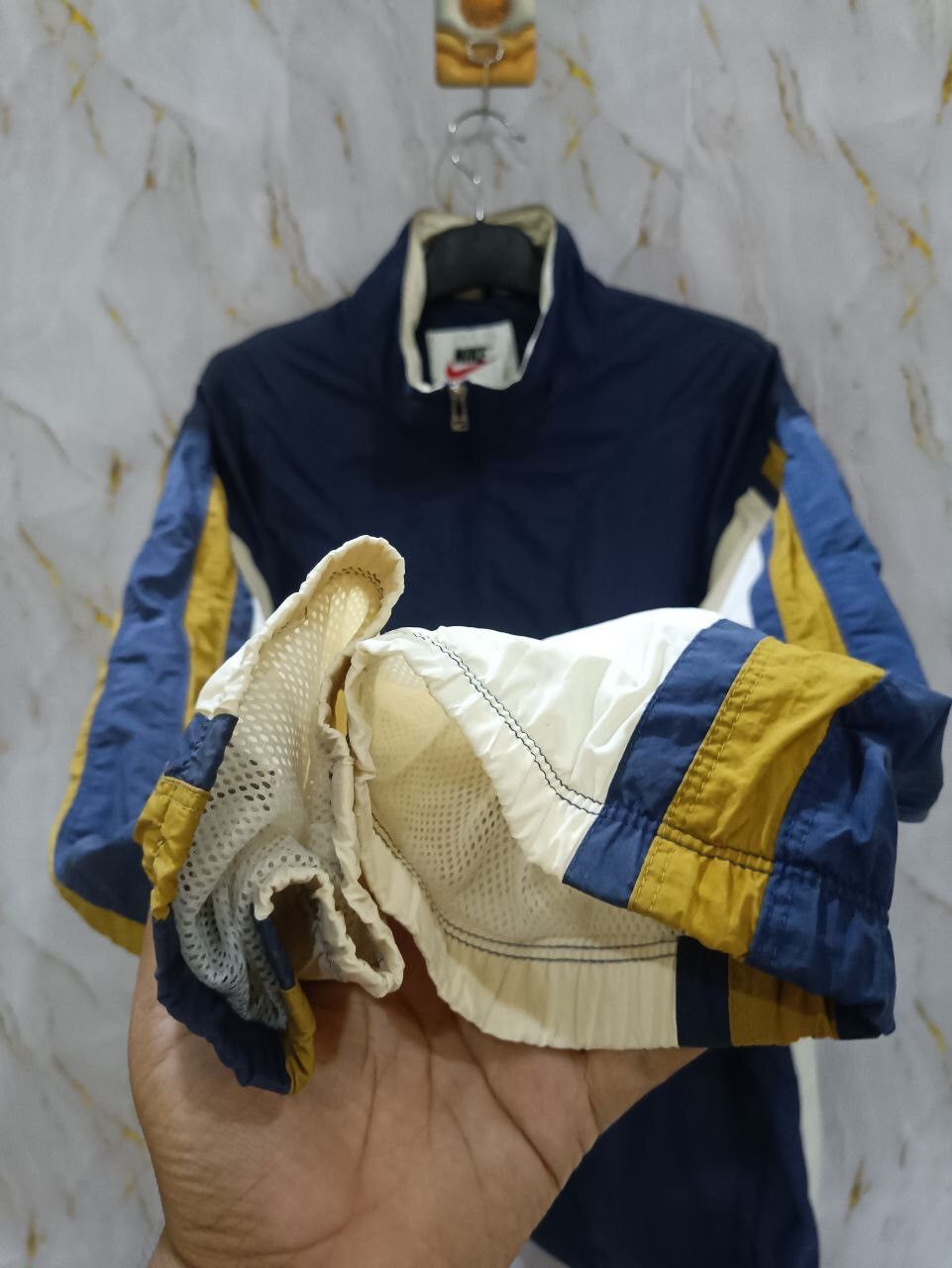 Nike × Vintage VINTAGE NIKE LIGHT JACKET Size US XL / EU 56 / 4 - 3 Thumbnail