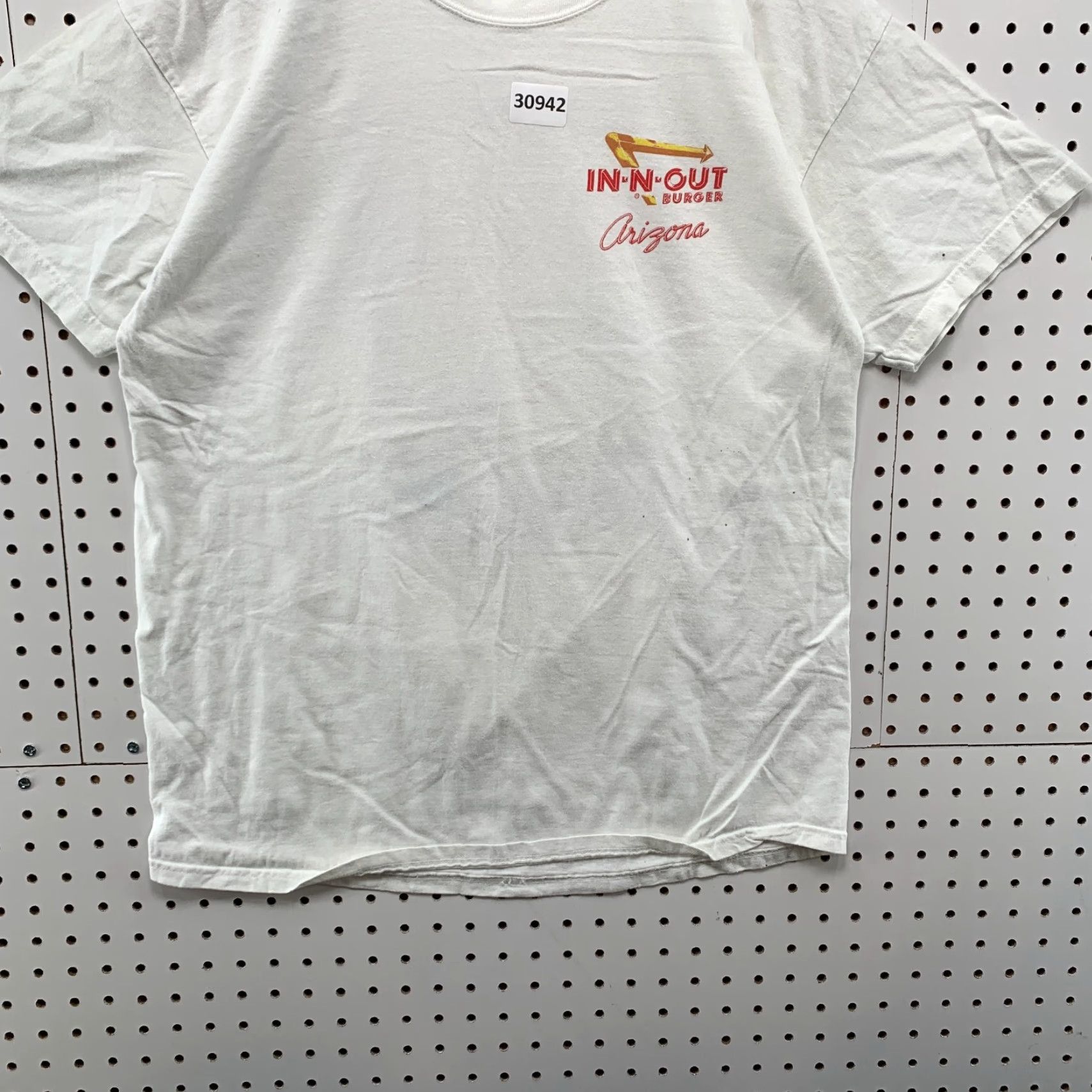 Hanes VINTAGE Hanes IN N Out Arizona Shirt Graphic White Classic Car T-Shirt Adult Medium 21X28 Mens Size US M / EU 48-50 / 2 - 7 Thumbnail