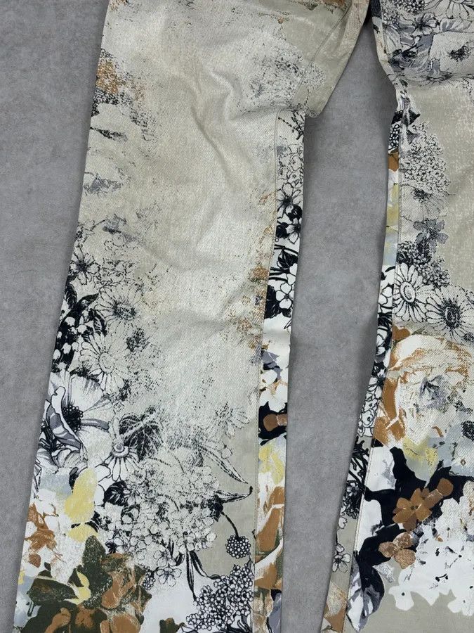 Just Cavalli 2000s Cavalli Cream Floral Fantasy Pants Size US 30 / EU 46 - 10 Thumbnail
