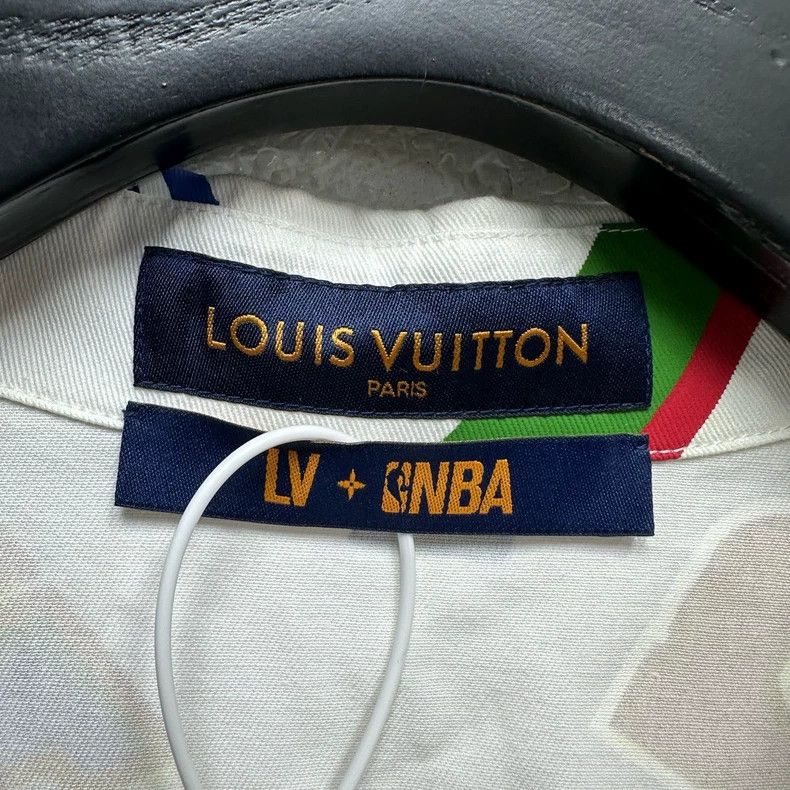 Louis Vuitton Louis Vuitton Full monogrammed short sleeve shirt 2502-Next Size US L / EU 52-54 / 3 - 3 Thumbnail