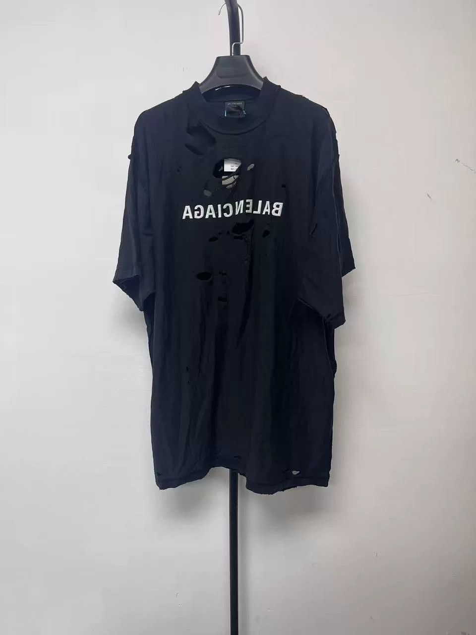 Balenciaga Balenciaga Logo Print Crewneck Short Sleeve T-Shirt Size US M / EU 48-50 / 2 - 1 Thumbnail