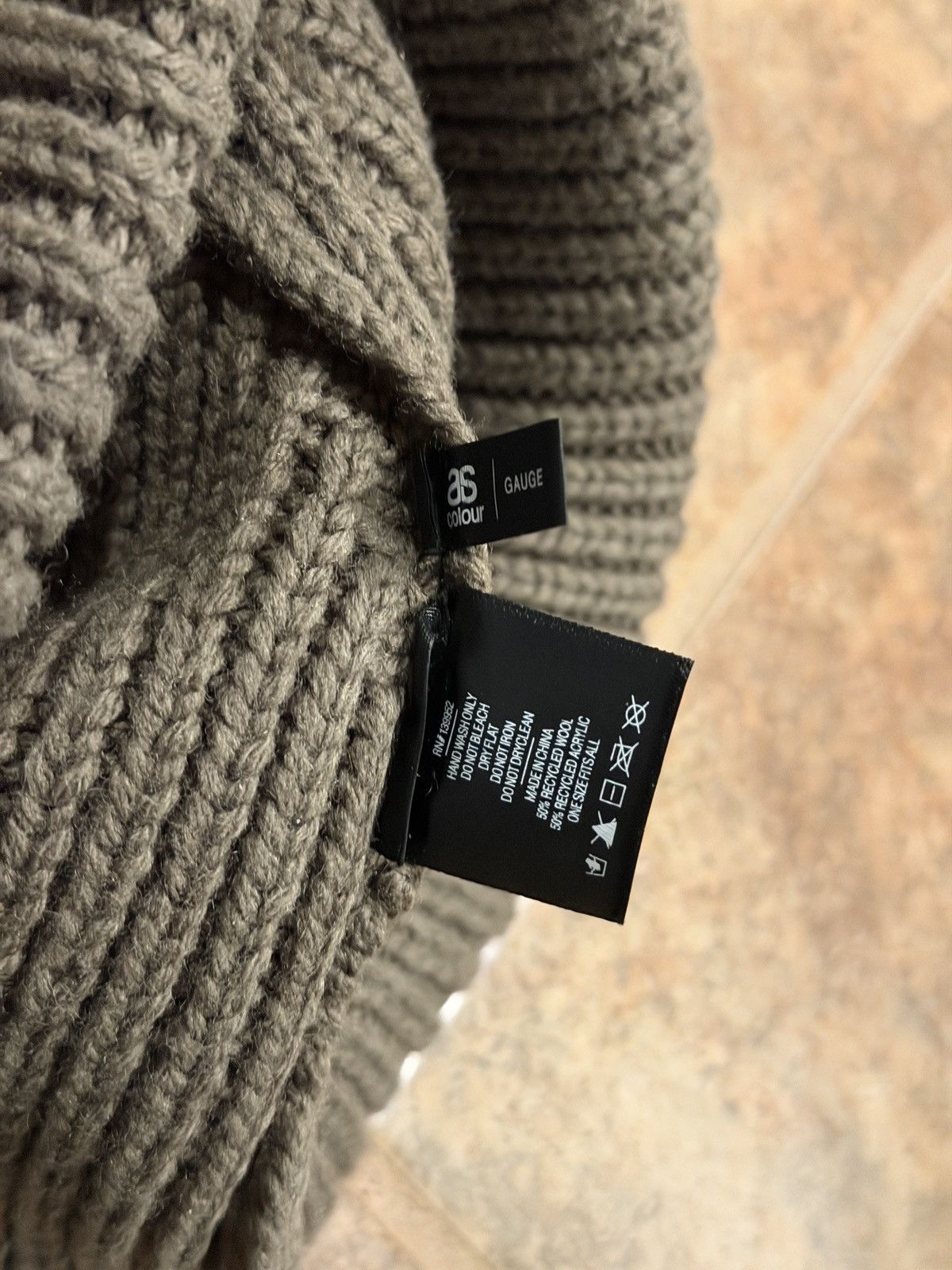 Other old school runescape pk skull beanie Size ONE SIZE - 3 Thumbnail