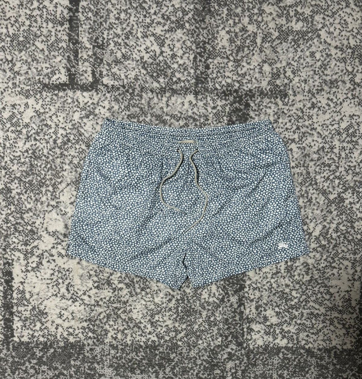 Burberry Burberry Shorts Size US 41 - 1 Thumbnail