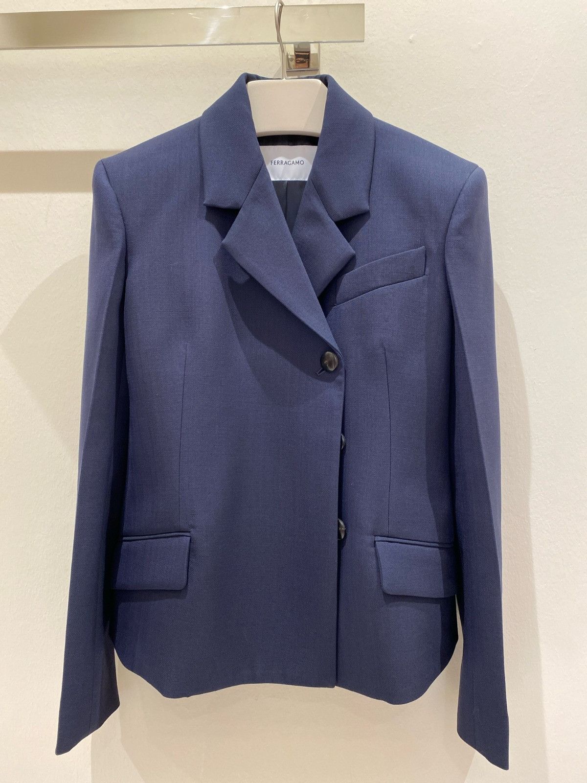 Salvatore Ferragamo o1s1rm1224 Blazer in Navy Blue Size S / US 4 / IT 40 - 1 Preview