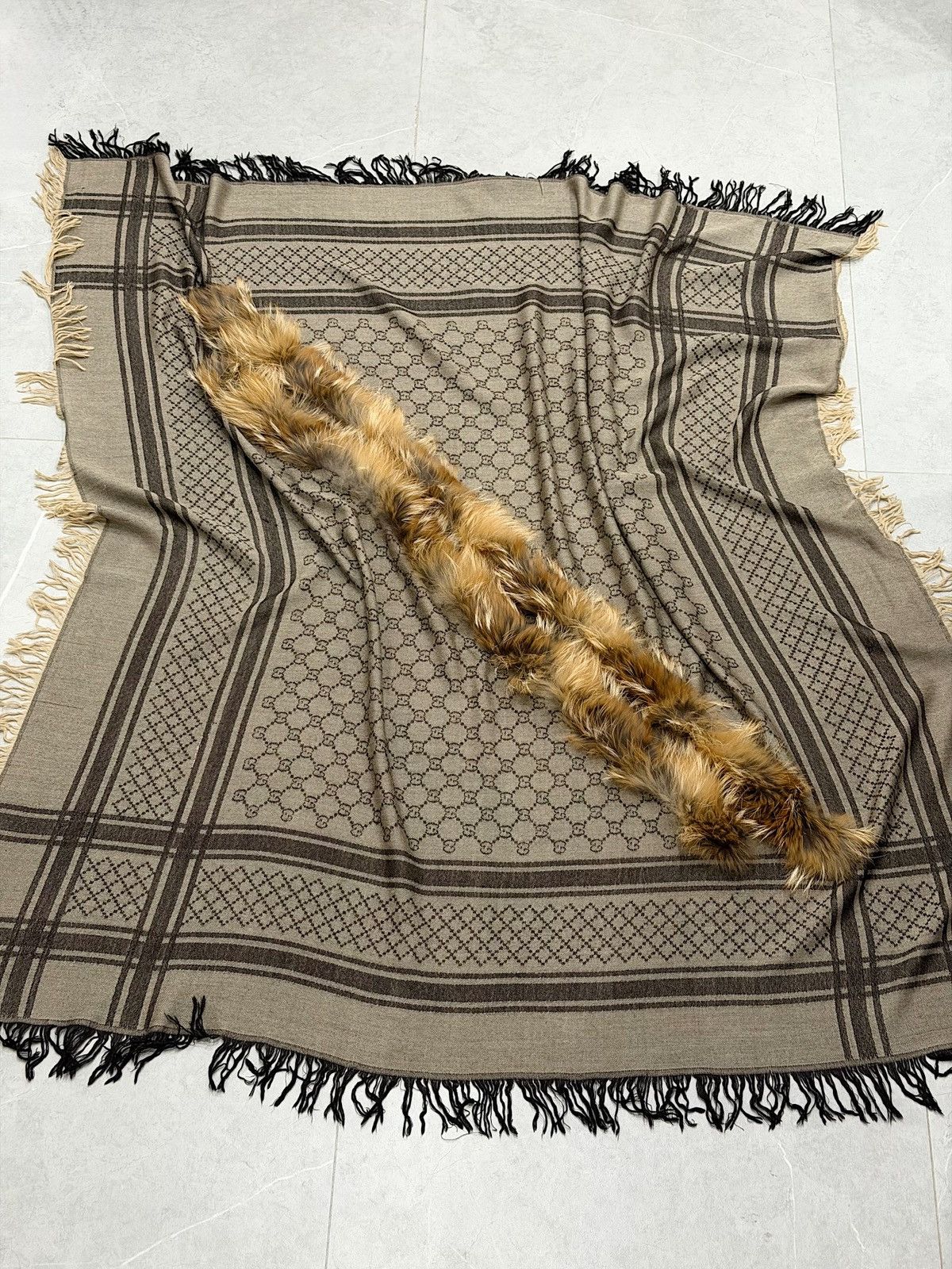 Gucci GUCCI 2007 Fur Monogram Scarf Frida Giannini Demna Nettspend Size ONE SIZE - 7 Thumbnail