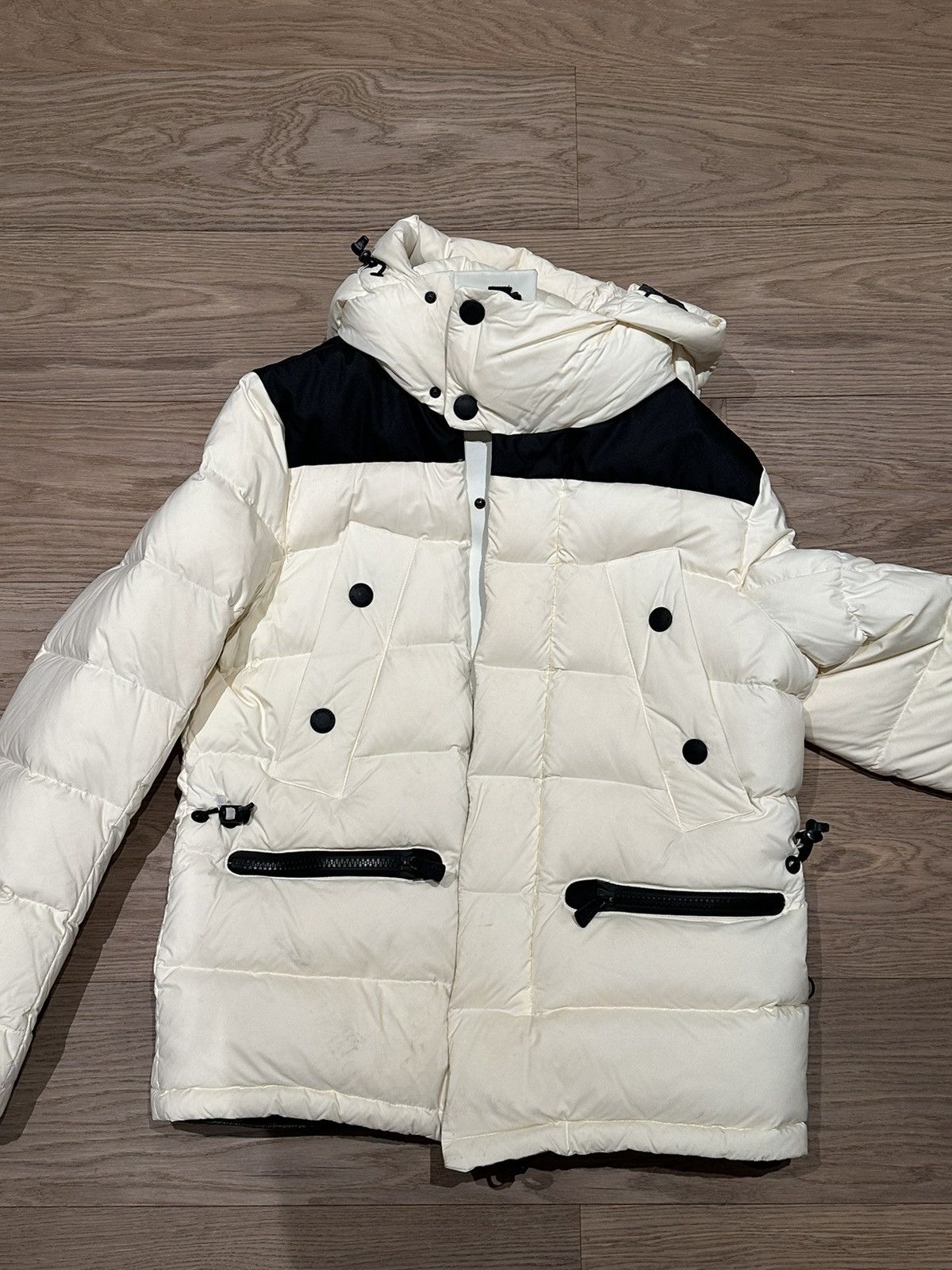 Moncler Moncler Grenoble White Size US L / EU 52-54 / 3 - 8 Thumbnail