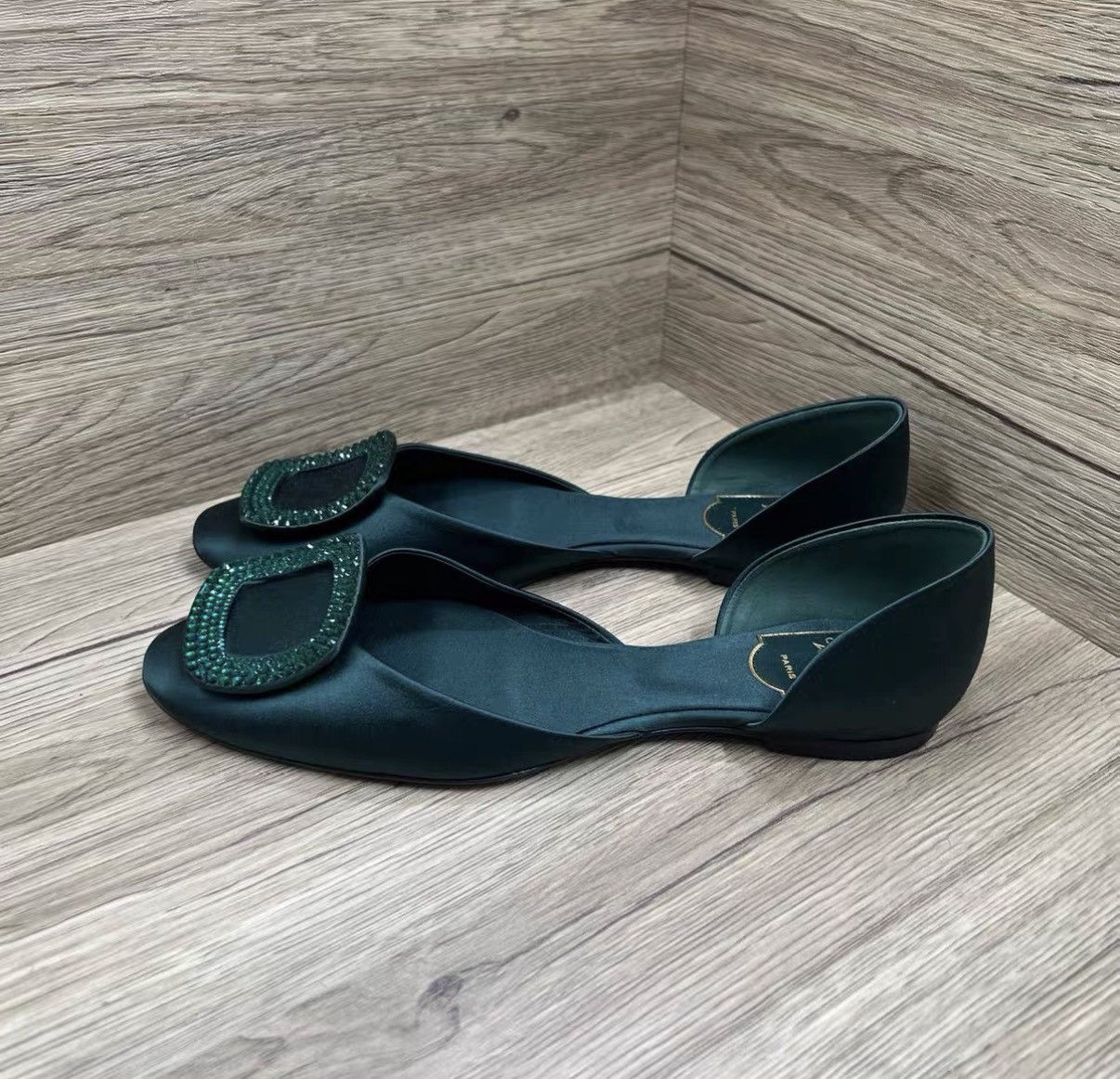 Roger Vivier Roger Vivier Green Satin Square Diamond Flats J41 Size US 8.5 / IT 38.5 - 1 Thumbnail