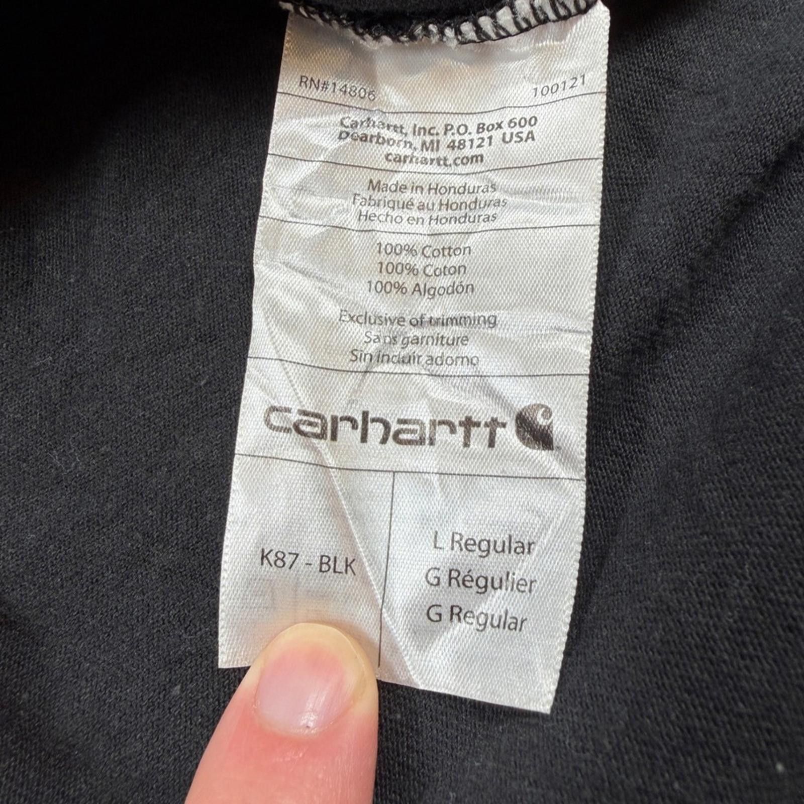 Carhartt Carhartt K87 Distressed Pocket T Shirt Men L Original Fit Size US L / EU 52-54 / 3 - 4 Thumbnail