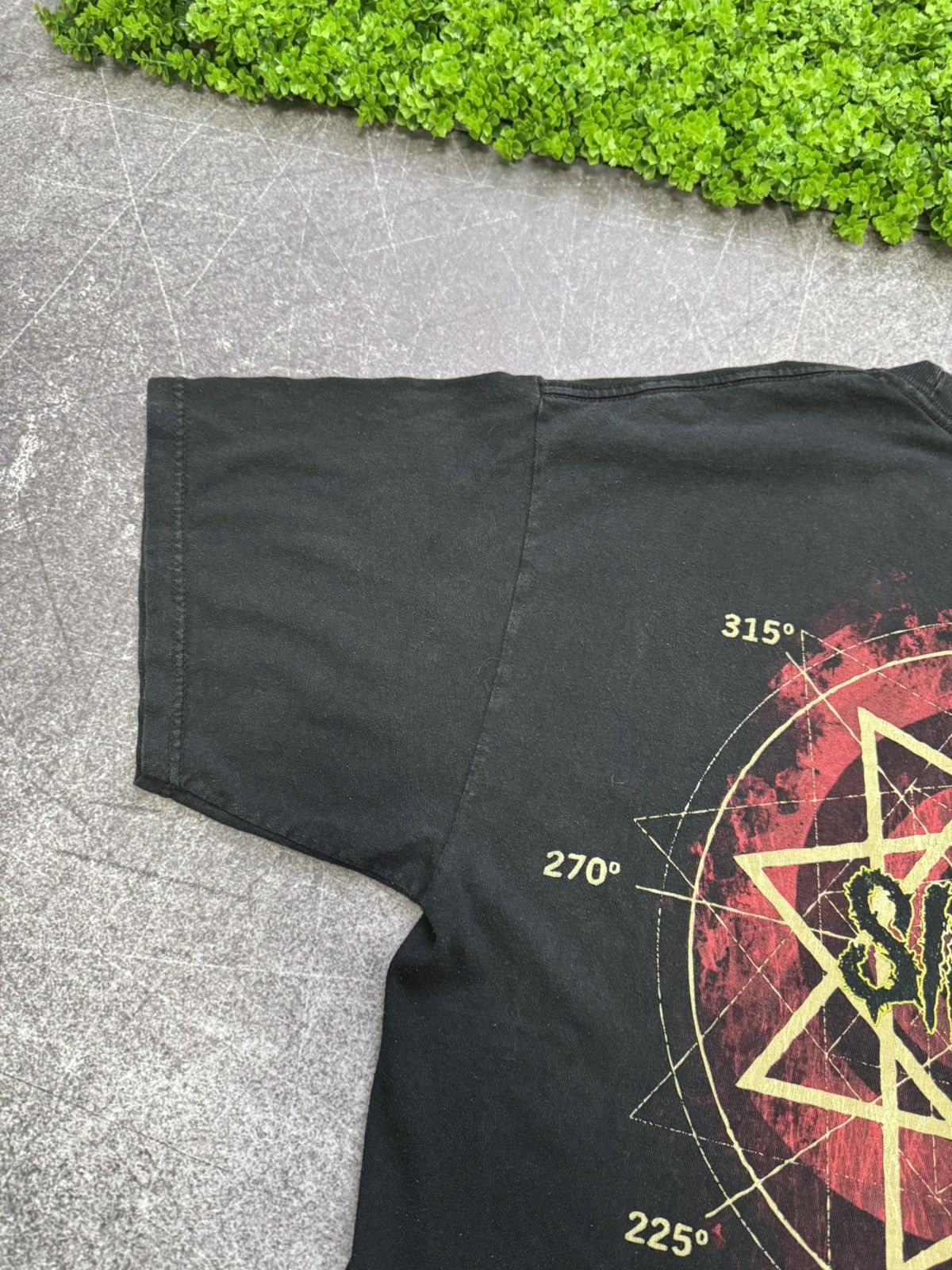 Band Tees Vintage y2k Slipknot 2010 T-Shirt rock band tee siz L y2k Size US L / EU 52-54 / 3 - 12 Thumbnail