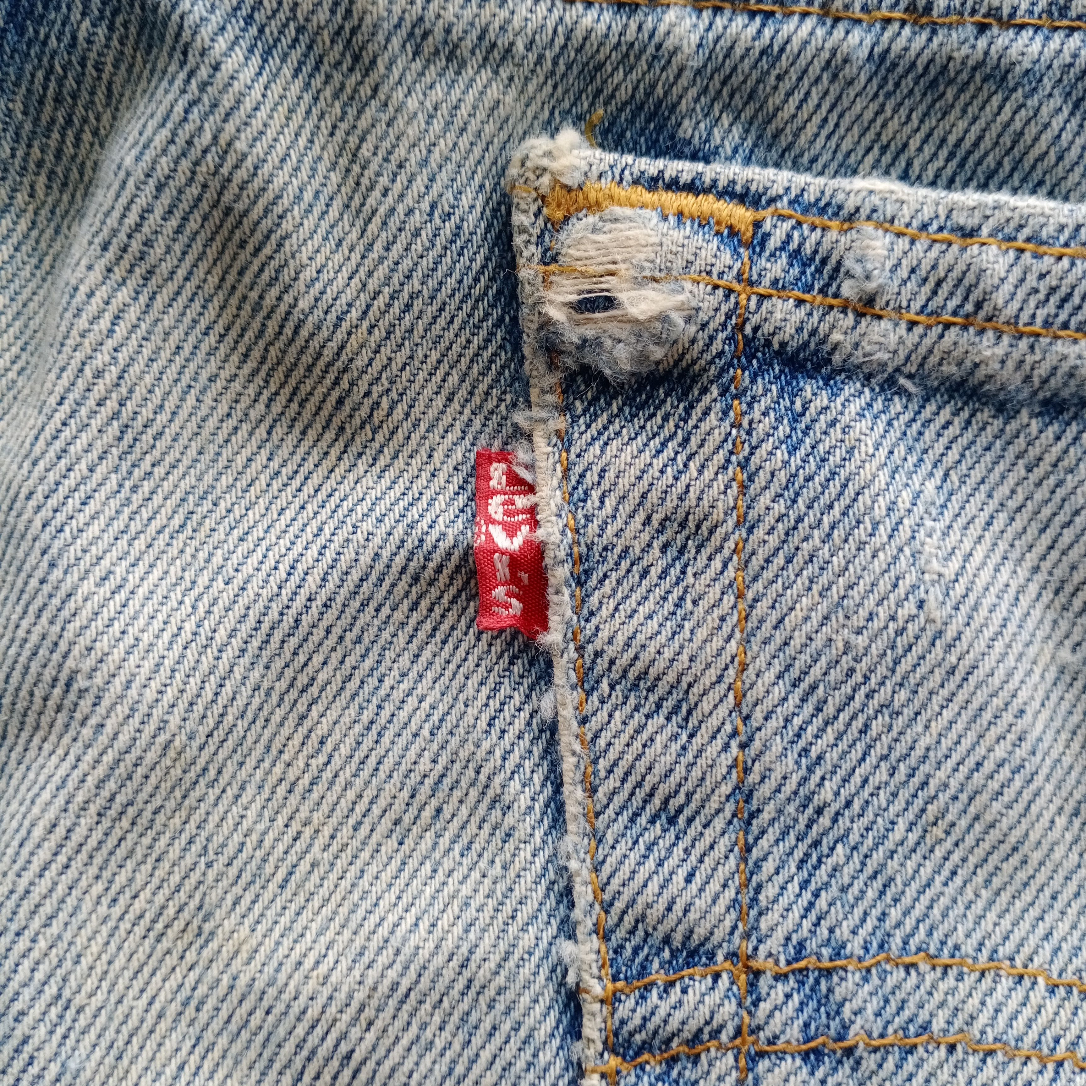 Levi's Vintage Clothing Vintage 80s 90s Levis 501 USA cut off distressed jeans Size US 34 / EU 50 - 12 Thumbnail