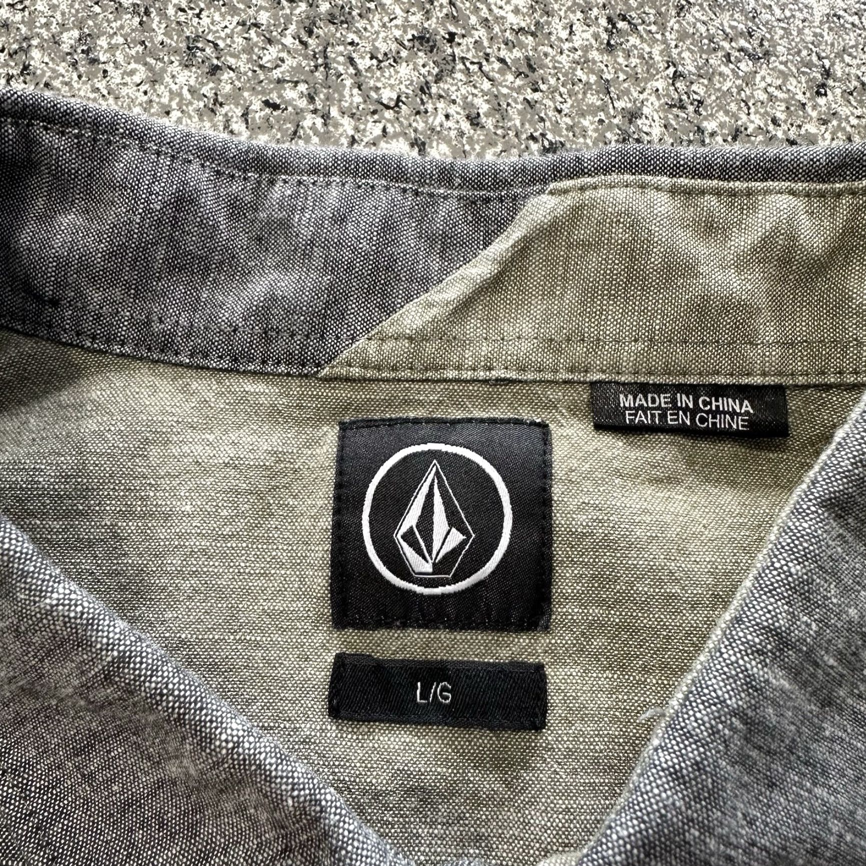 Volcom Volcom Button-Up Shirt Mens L Gray Solid Long Sleeve Woven Cotton Collar Down Size US L / EU 52-54 / 3 - 3 Thumbnail