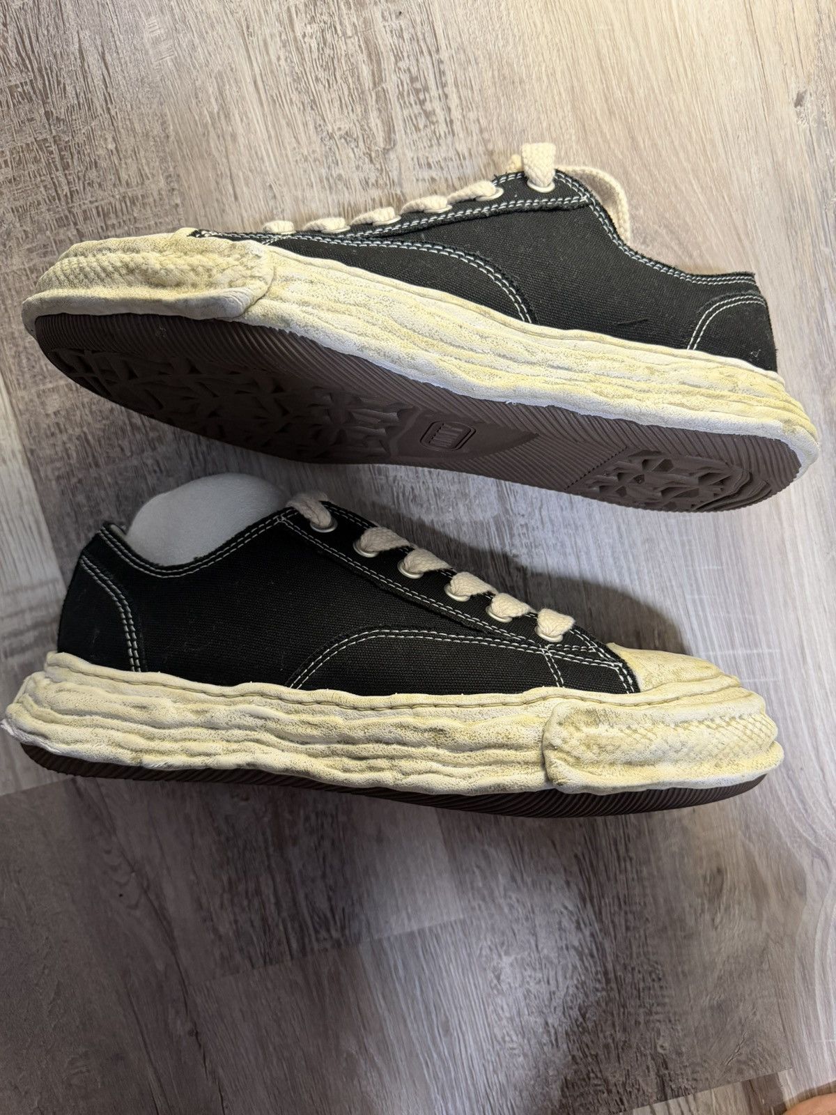 Maison MIHARA YASUHIRO Maison Mihara Yasuhiro Peterson23 OG Dyed Low-Top Sneakers Size US 11 / EU 44 - 2 Thumbnail