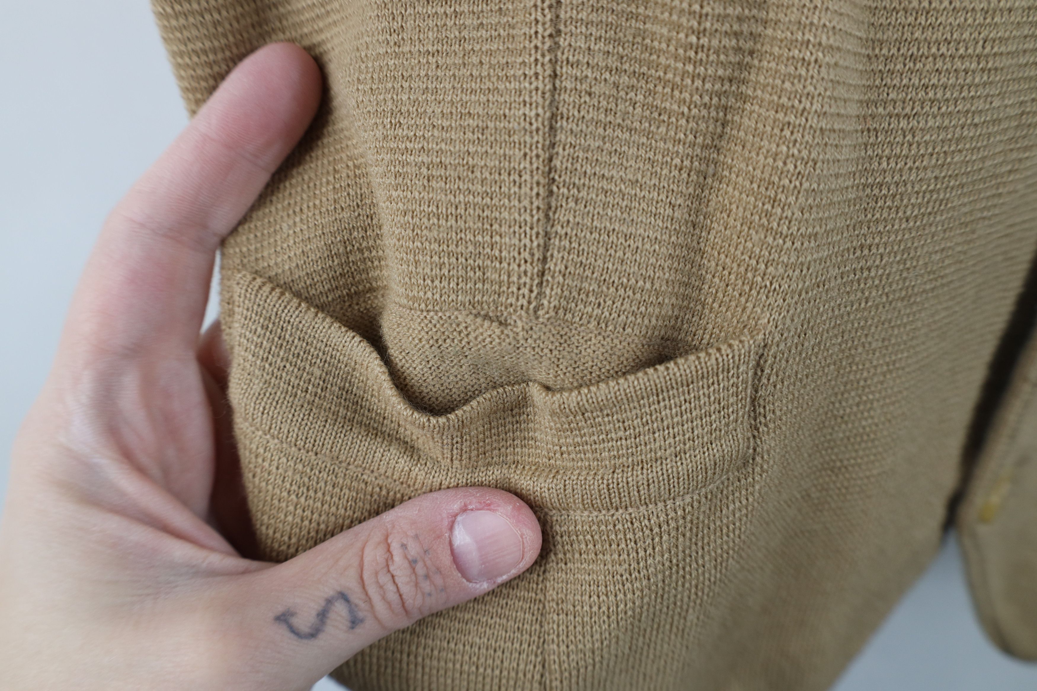 Vintage Vintage 70s Streetwear Blank Wool Blend Knit Sweater Vest Size US L / EU 52-54 / 3 - 6 Thumbnail