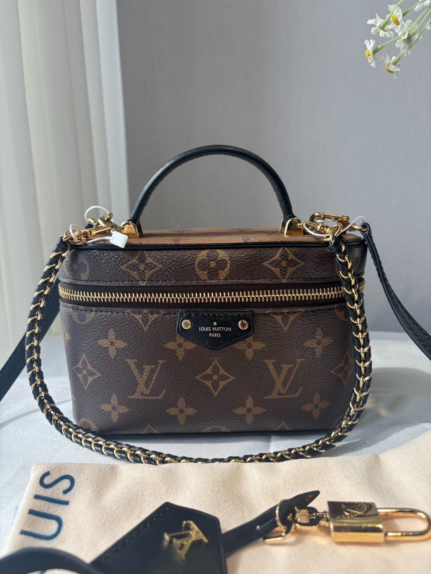 Louis Vuitton Pre-loved Bag Very good condition Size ONE SIZE - 1 Thumbnail