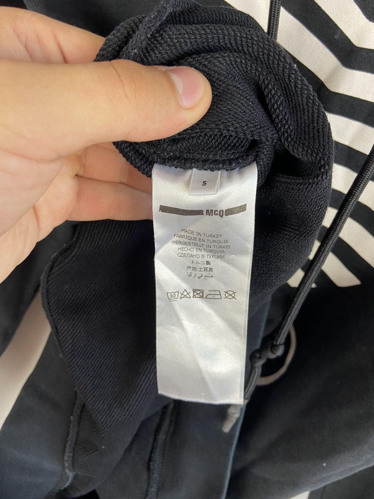 Alexander McQueen McQ Alexander McQueen Sun Logo Popover Hooded Hoody Black Size US S / EU 44-46 / 1 - 13 Thumbnail
