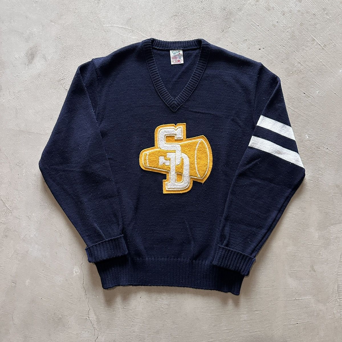 Vintage vintage 80s v neck knitted letterman sweater Size US M / EU 48-50 / 2 - 1 Thumbnail