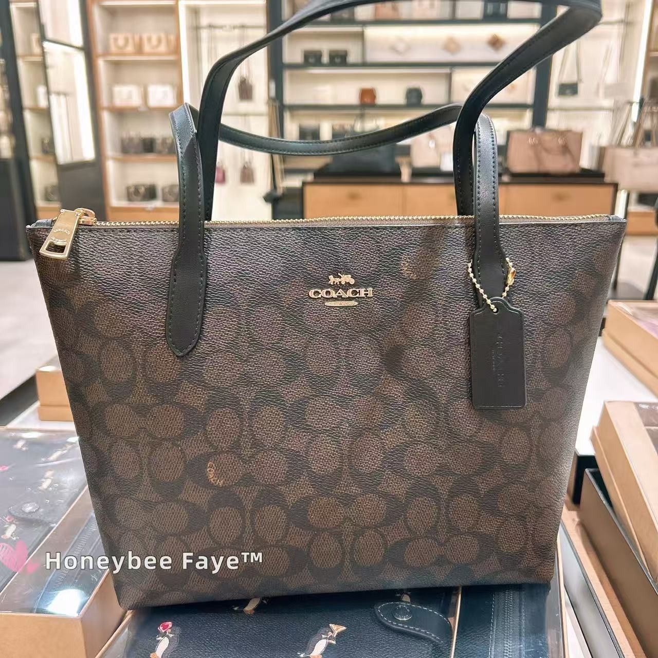 Coach Fiona Zip Tote Bag In Signature Canvas CBT18 Size ONE SIZE - 1 Thumbnail