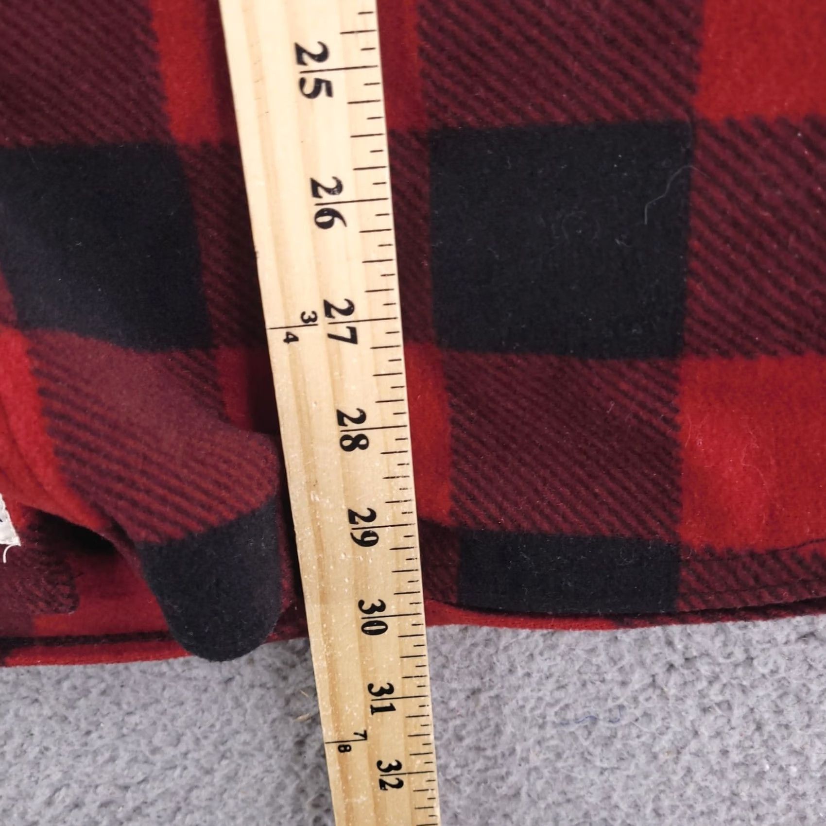 Wrangler Wrangler Shirt Mens XL Red Plaid Flannel Polyester Button-Up Long Sleeve Overshirt Size US XL / EU 56 / 4 - 7 Thumbnail