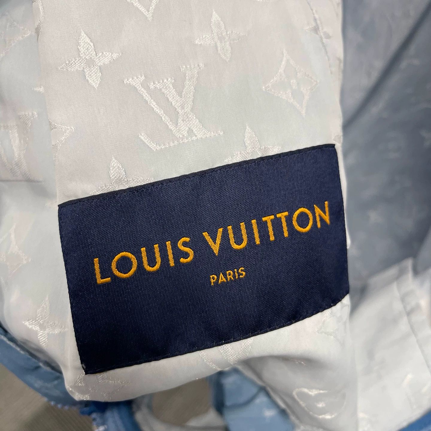 Louis Vuitton Louis Vuitton Blue & White Cloud Jacket 46 Mint Size US S / EU 44-46 / 1 - 3 Thumbnail