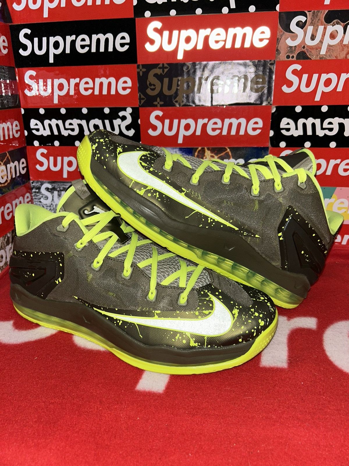 Nike Nike Lebron 11 Low Dunkman 642849-200 size 12 Size US 12 / EU 45 - 1 Thumbnail