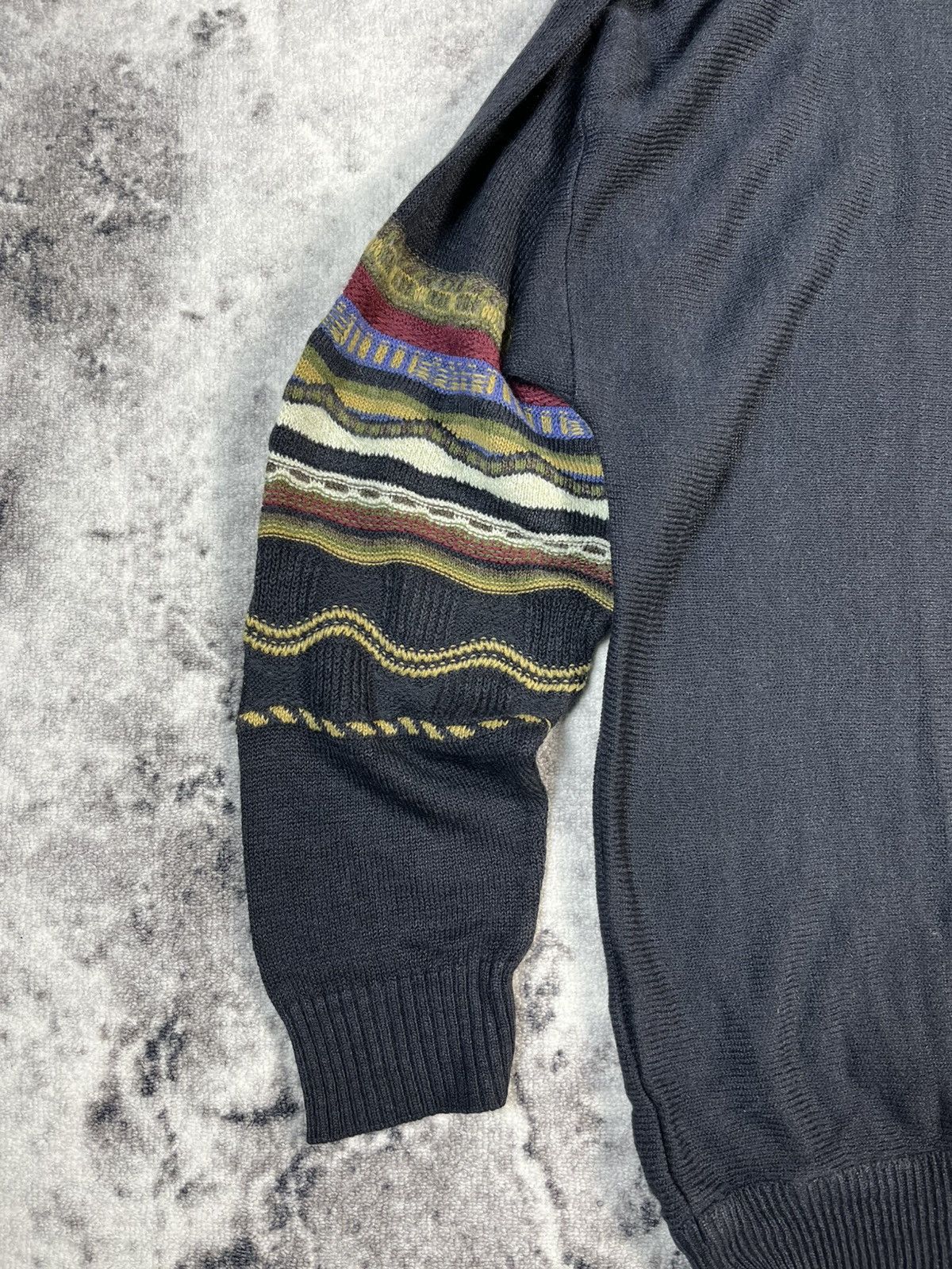 Vintage Vintage Coogi Style 3D Knit Sweater Wool Blend Size XL Size US XL / EU 56 / 4 - 13 Thumbnail