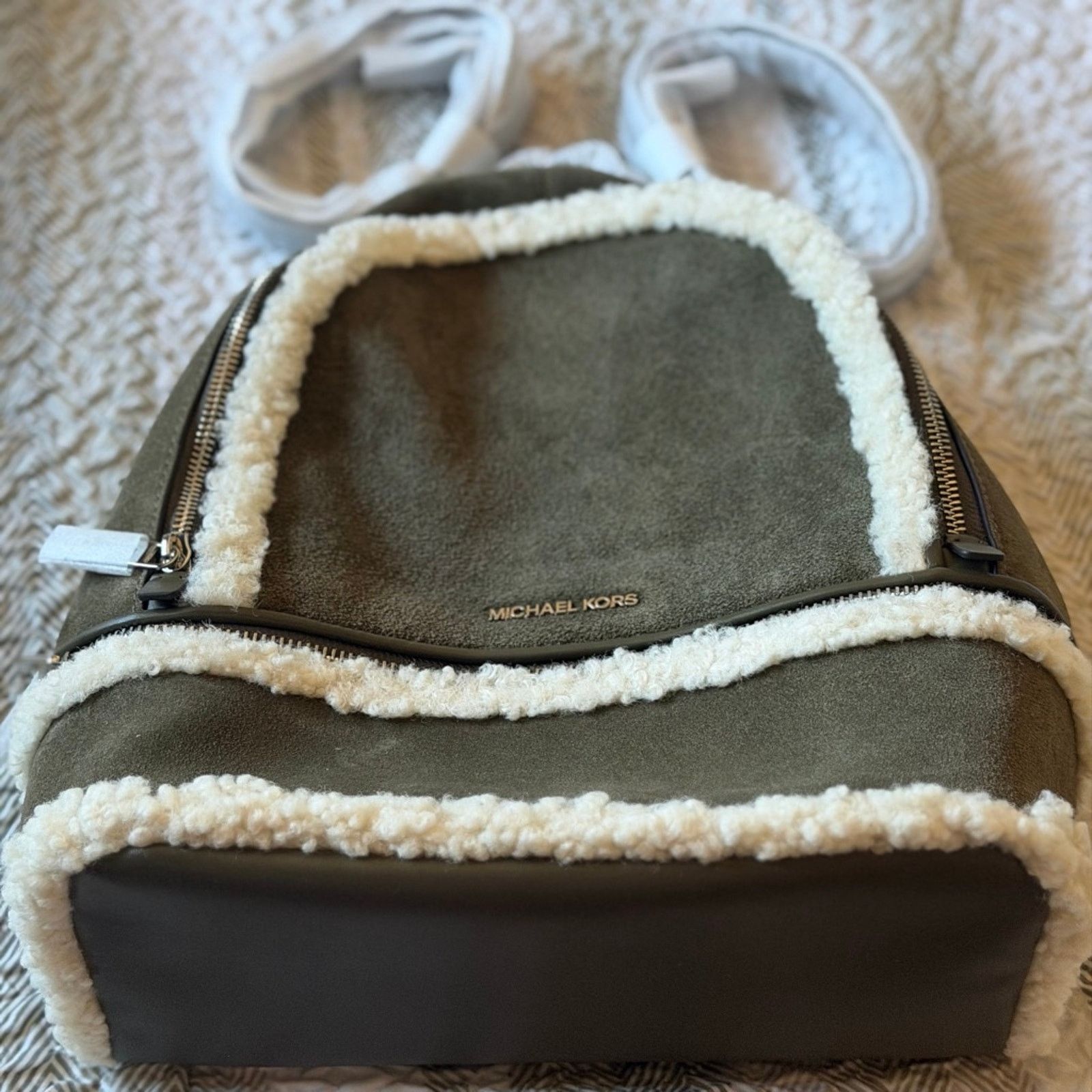 Michael Kors Michael Kors Rhea Olive Suede Shearling Backpack Size ONE SIZE - 6 Thumbnail