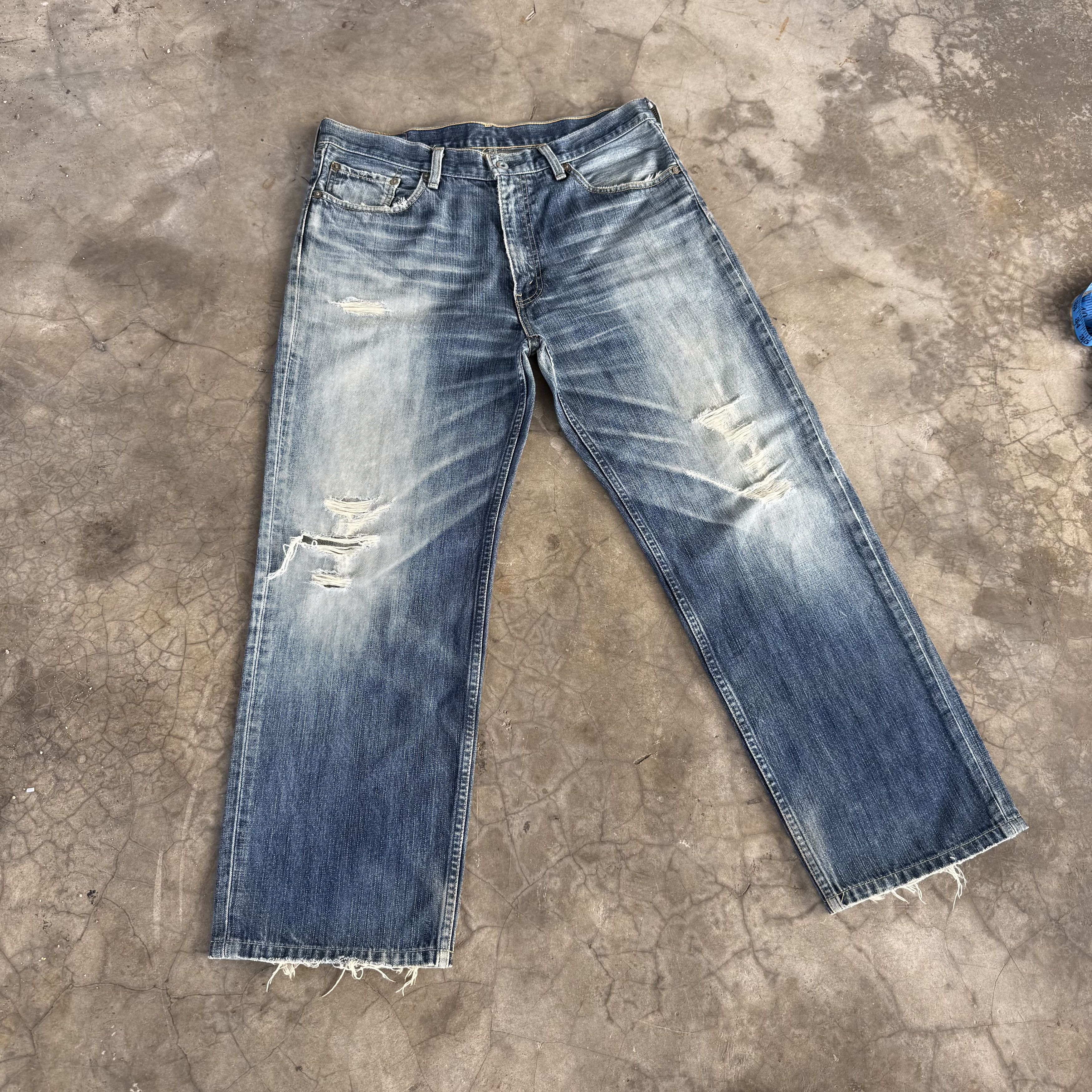 Levi's Vintage Levi's 502 Distressed Denim Jean W36 Size US 36 / EU 52 - 1 Thumbnail