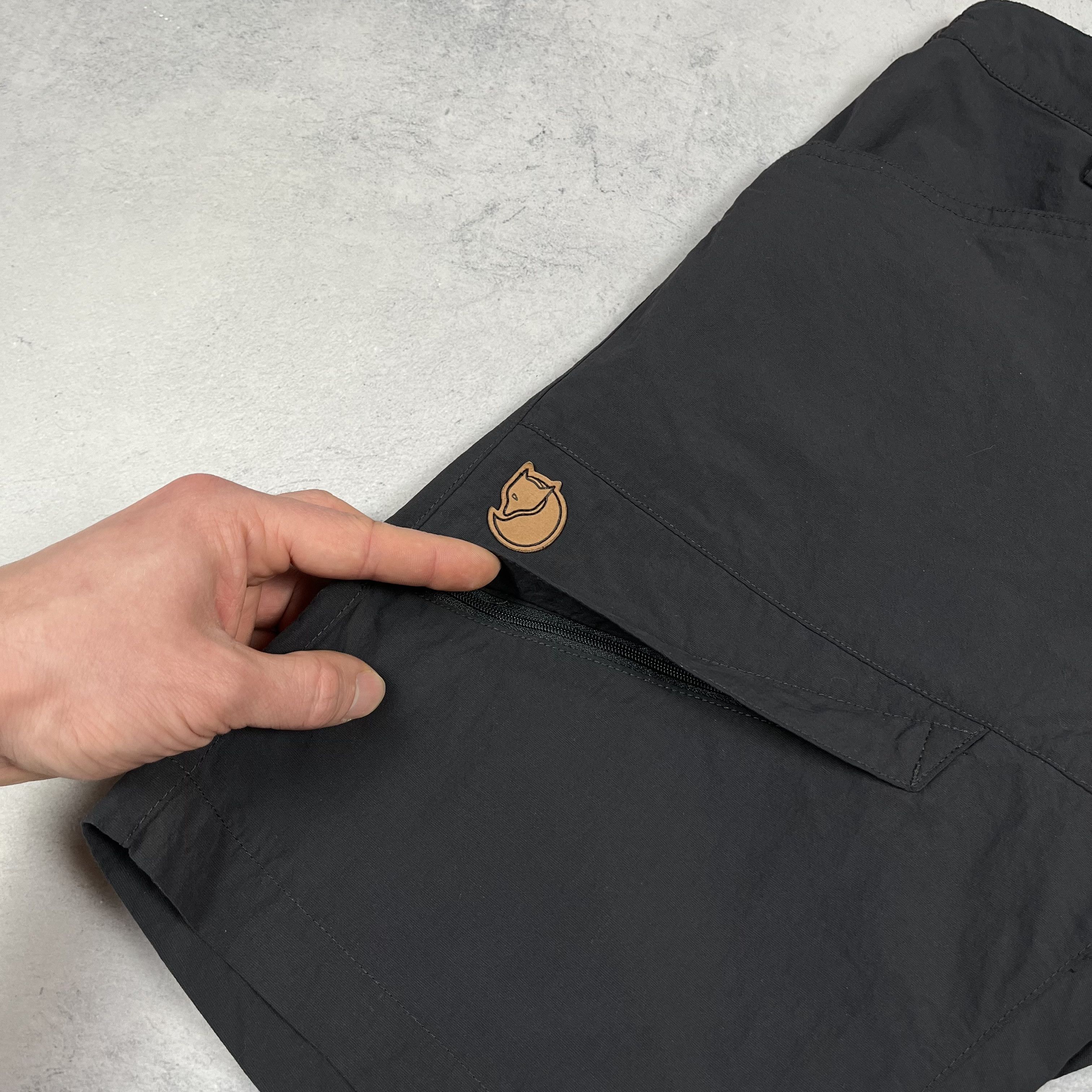 Fjallraven Fjallraven Daloa MT Techwear Cargo Shorts Size 30" / US 8 / IT 44 - 14 Thumbnail