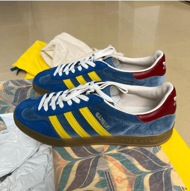 Adidas Adidas Low-Top Sneaker Size US 10 / EU 43 - 1 Thumbnail