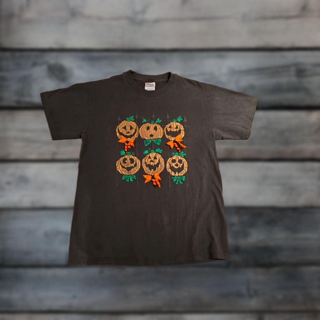 Hanes VINTAGE Halloween Pumpkins Ribbon Bow T-Shirt Men Size M Black 90s Hanes Short Sleeve Size US M / EU 48-50 / 2 - 1 Thumbnail