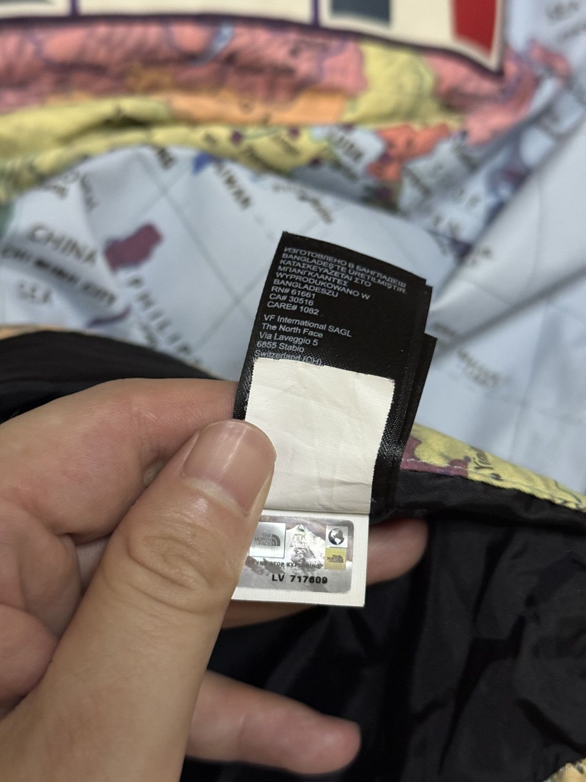 Supreme × The North Face Supreme tnf the north face atlas maps coach jacket Size US M / EU 48-50 / 2 - 9 Thumbnail