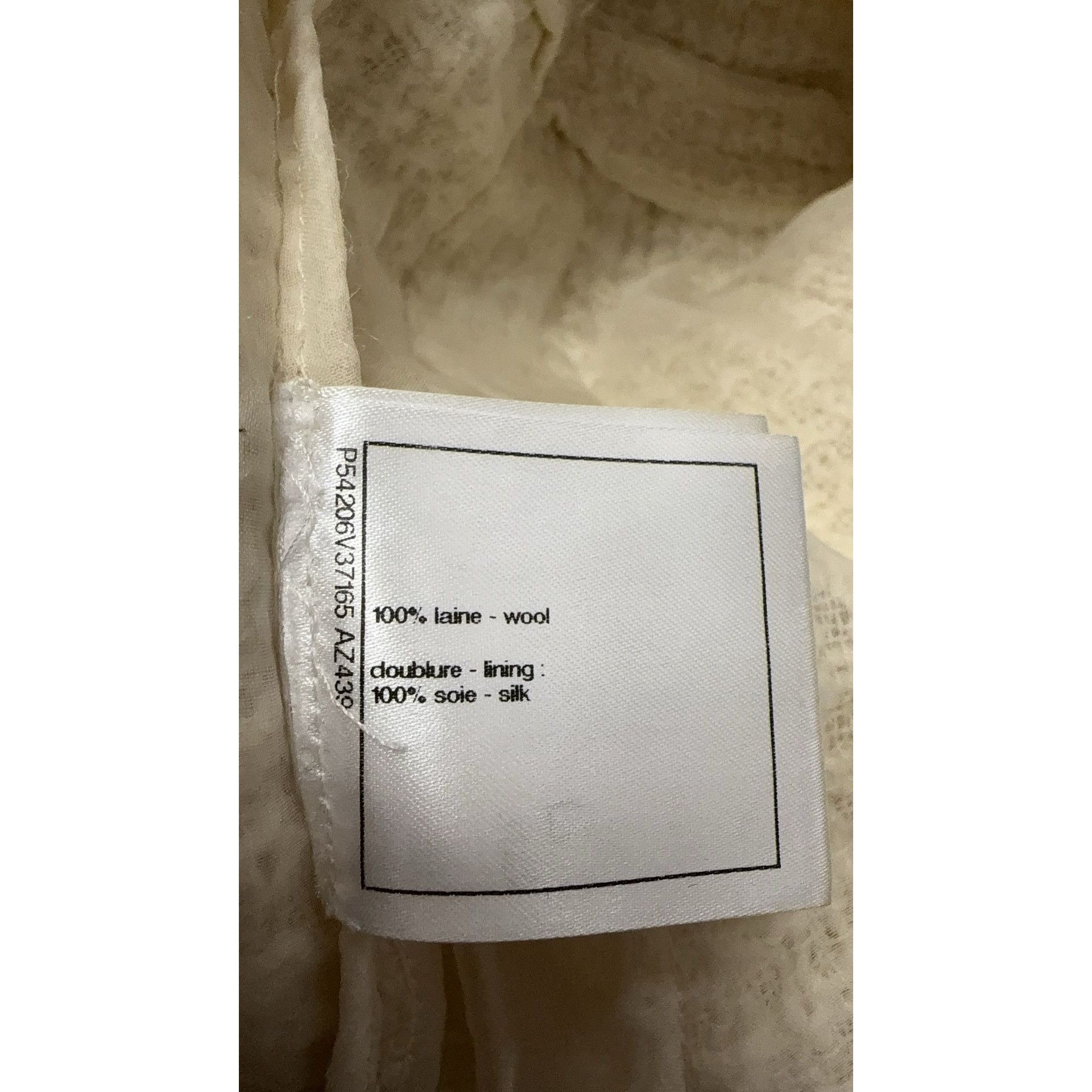 Chanel Chanel Womens Cream Tweed Dress With Chain Trim Size 40 Made Size S / US 4 / IT 40 - 9 Thumbnail