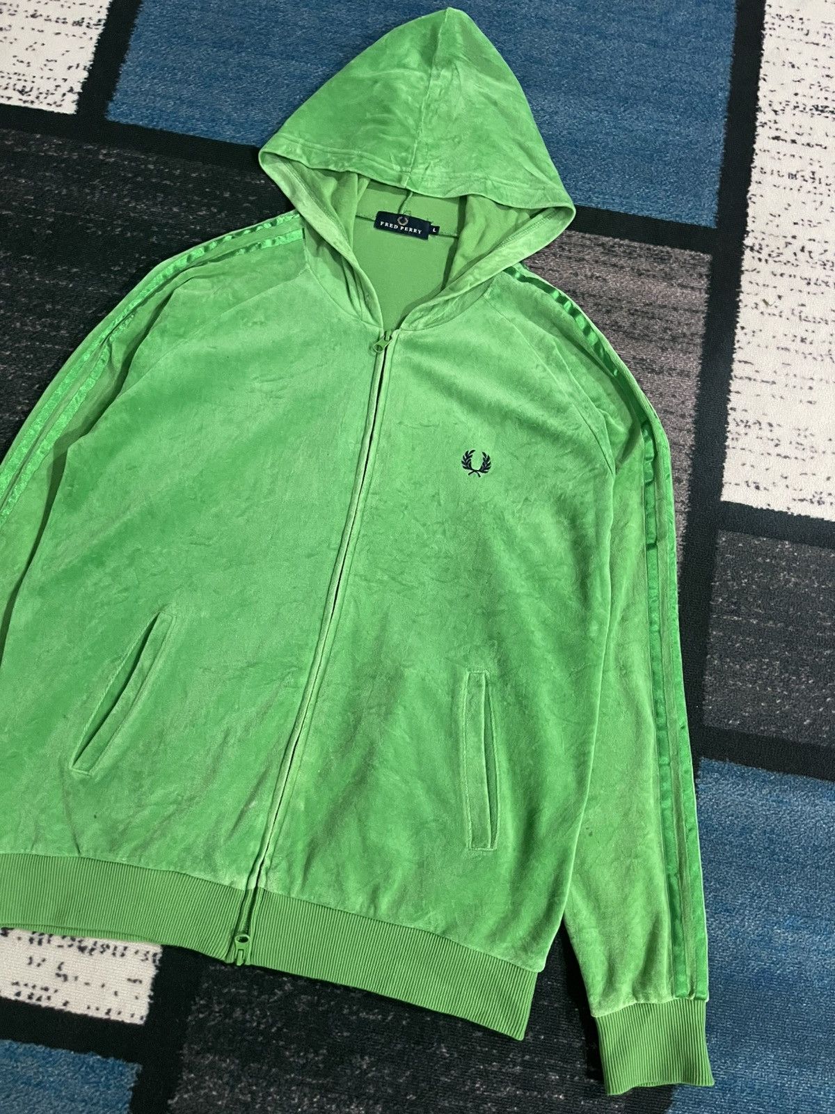 Fred Perry × Vintage Vintage Fred Perry Velvet Green Hoodie Jacket Size US L / EU 52-54 / 3 - 3 Thumbnail