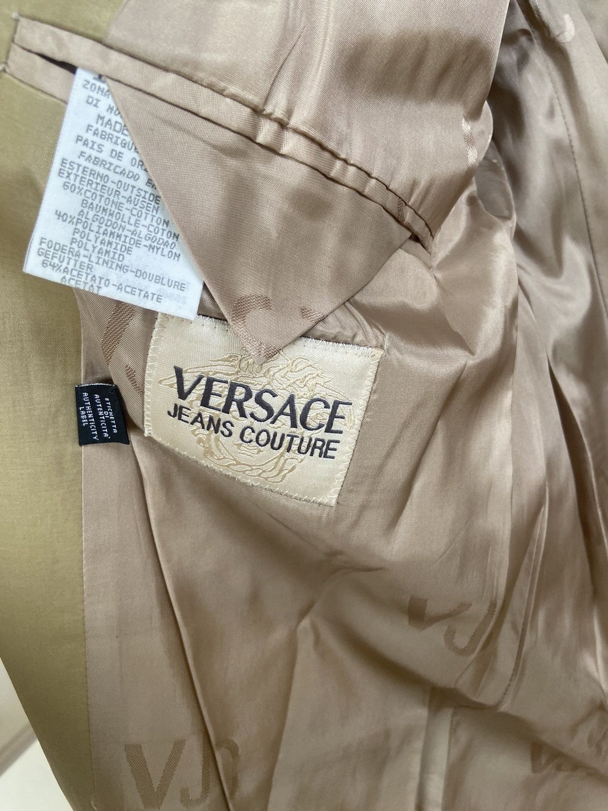 Versace 1990s Gold Four-Button Blazer Size US M / EU 48-50 / 2 - 4 Thumbnail