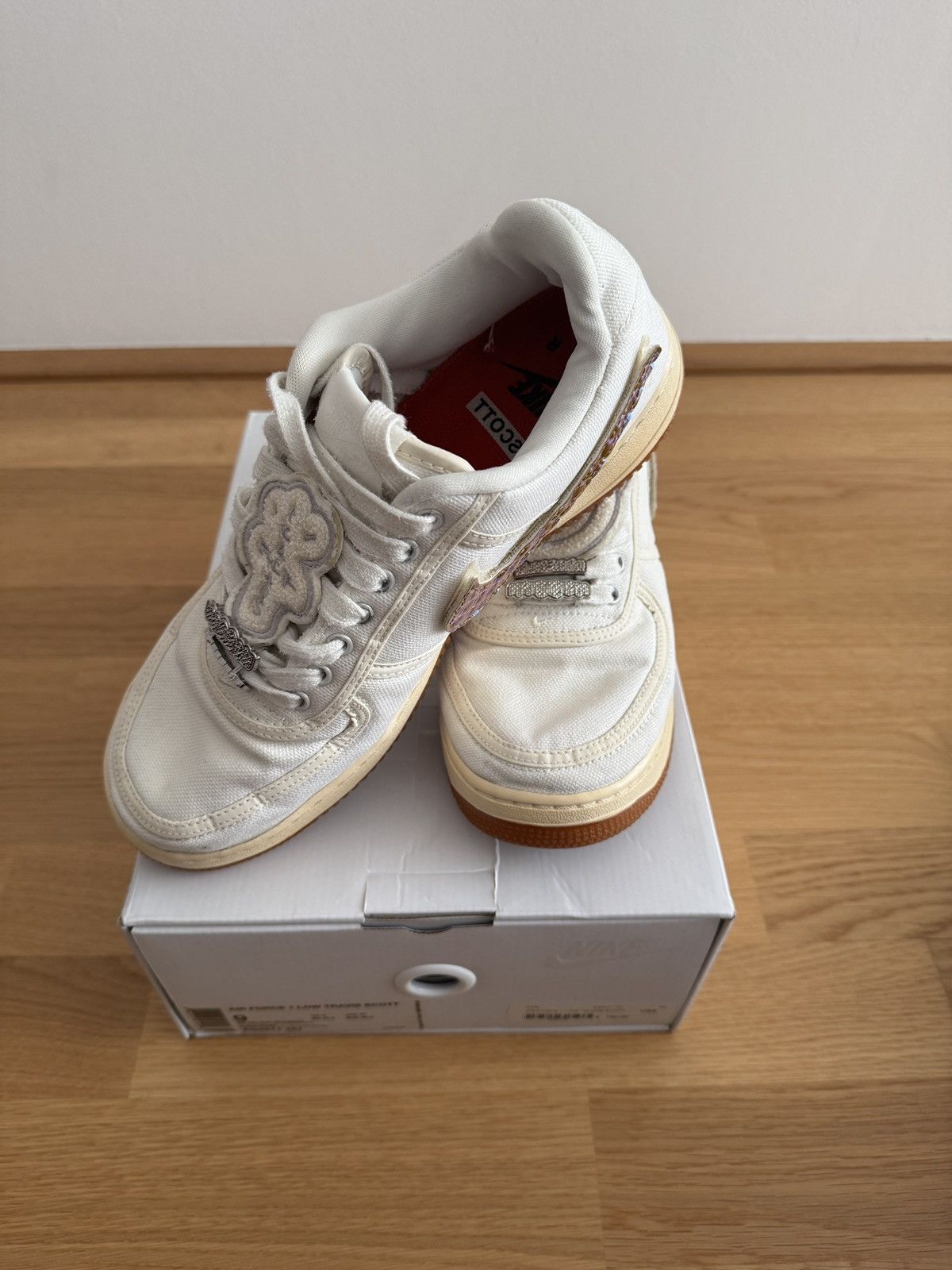 Nike × Travis Scott Nike Air Force 1 x Travis Scott Sail Size US 9 / EU 42 - 8 Thumbnail