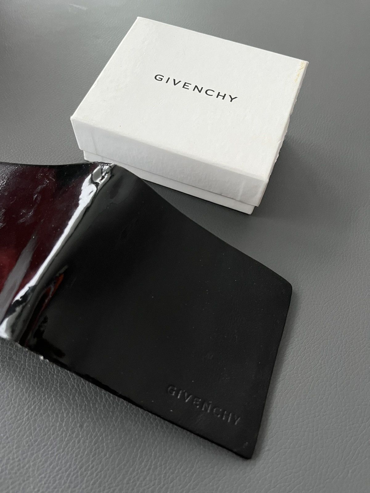 Givenchy Givenchy Vintage Runway Waxed Calf Leather Wallet RARE Size ONE SIZE - 7 Thumbnail