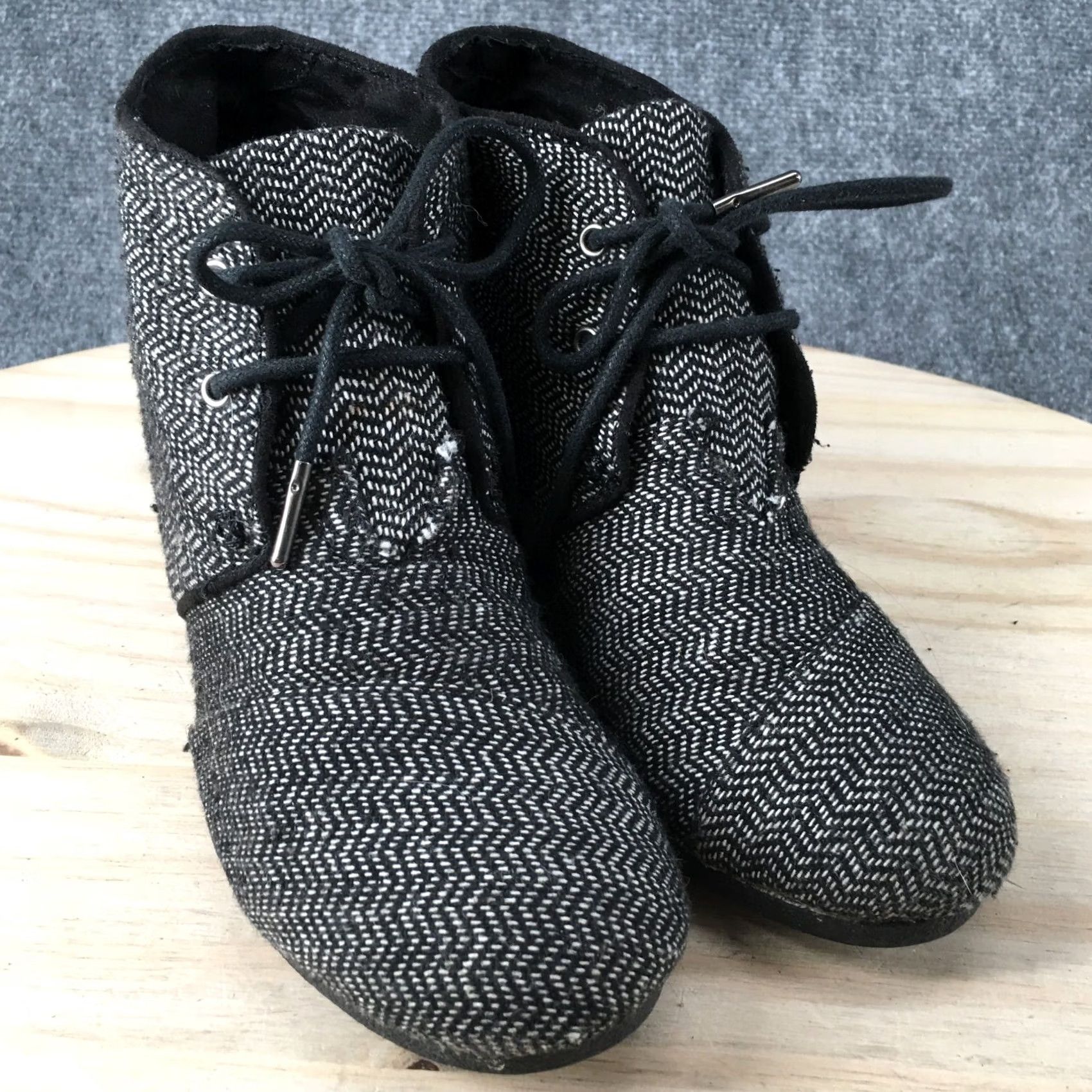 Toms TOMS Boots Womens 8 Herringbone Desert Wedge Heels Ankle Booties Grey Fabric Bootie Womens 8 Gray Herringbone Wedge Ankle Booties Fashion Shoes Size US 8 / IT 38 - 3 Thumbnail