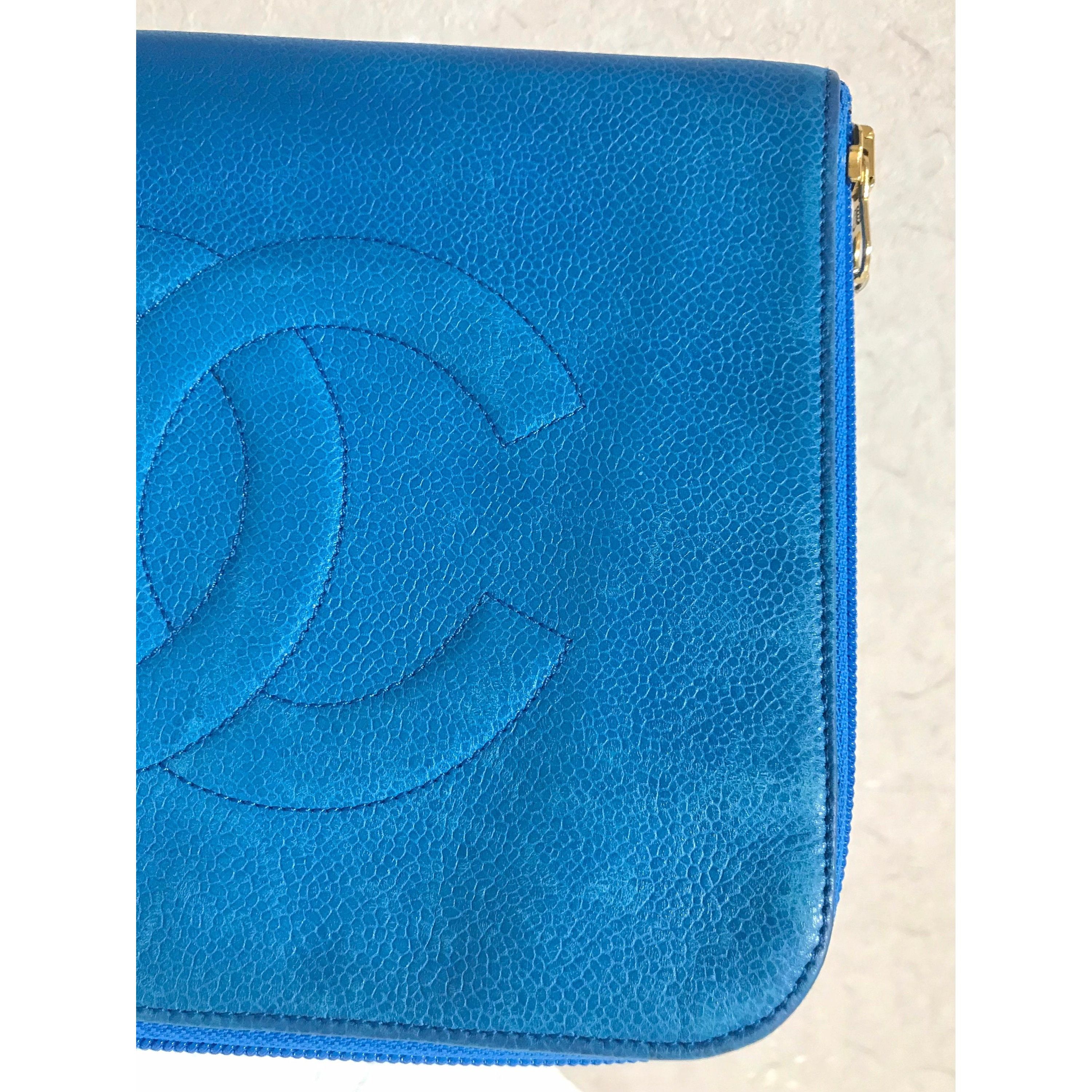 Chanel Vintage CHANEL blue caviar clutch bag, iPhone case, wallet. Size ONE SIZE - 3 Thumbnail