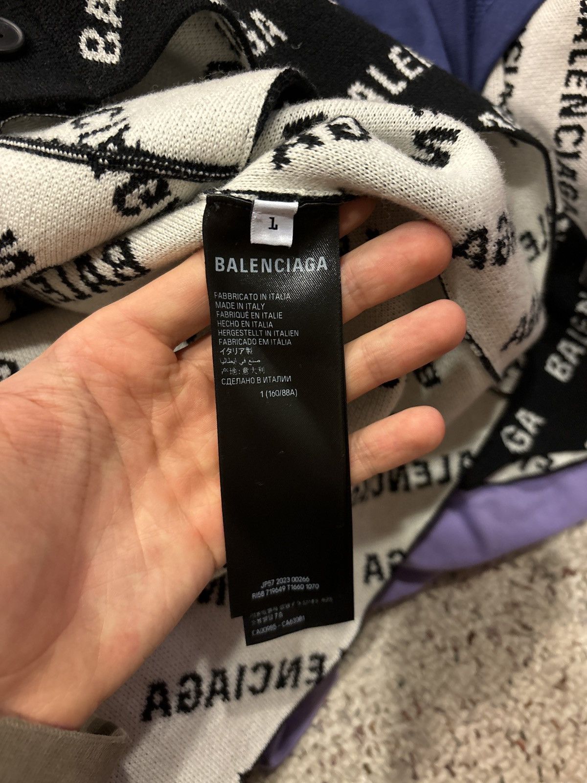 Balenciaga Balenciaga Black All Over Wool Caridgans Size US XL / EU 56 / 4 - 4 Thumbnail