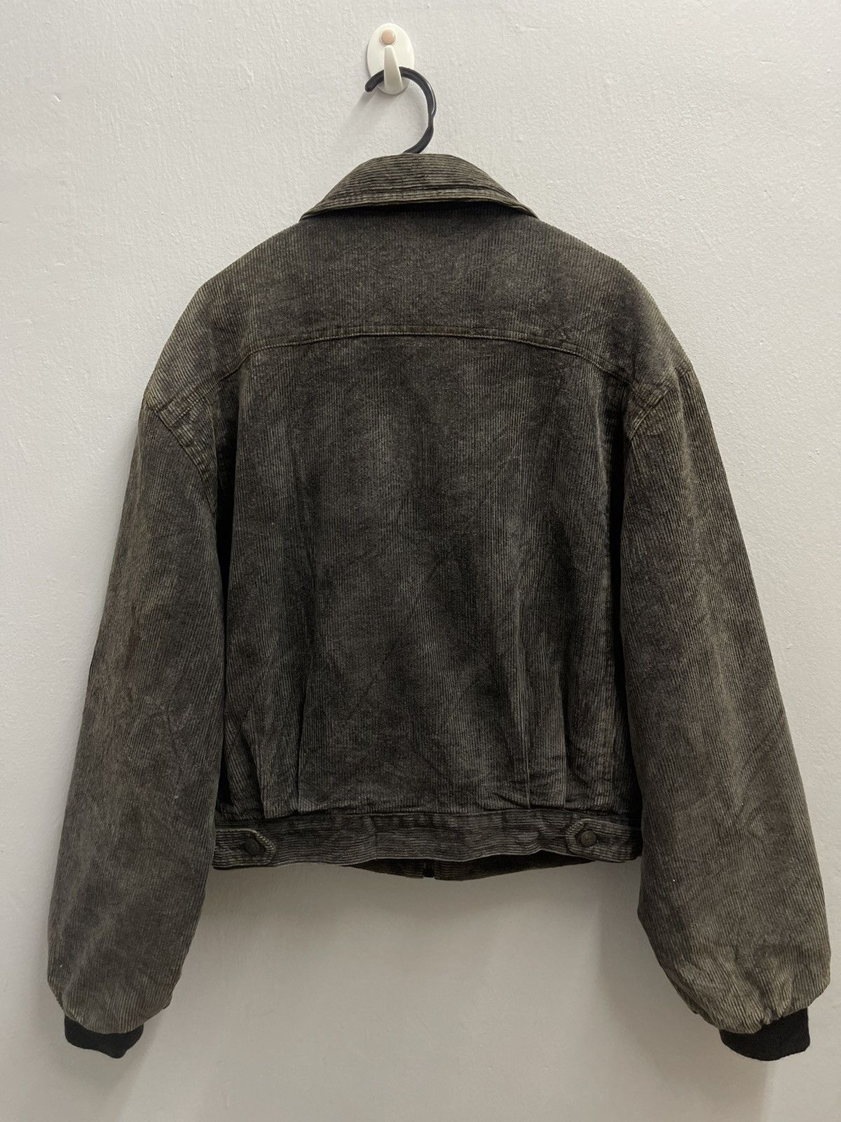 Laura Biagiotti VINTAGE LAURA BIAGIOTTI CORDUROY CROPPED JACKET Size US M / EU 48-50 / 2 - 6 Thumbnail